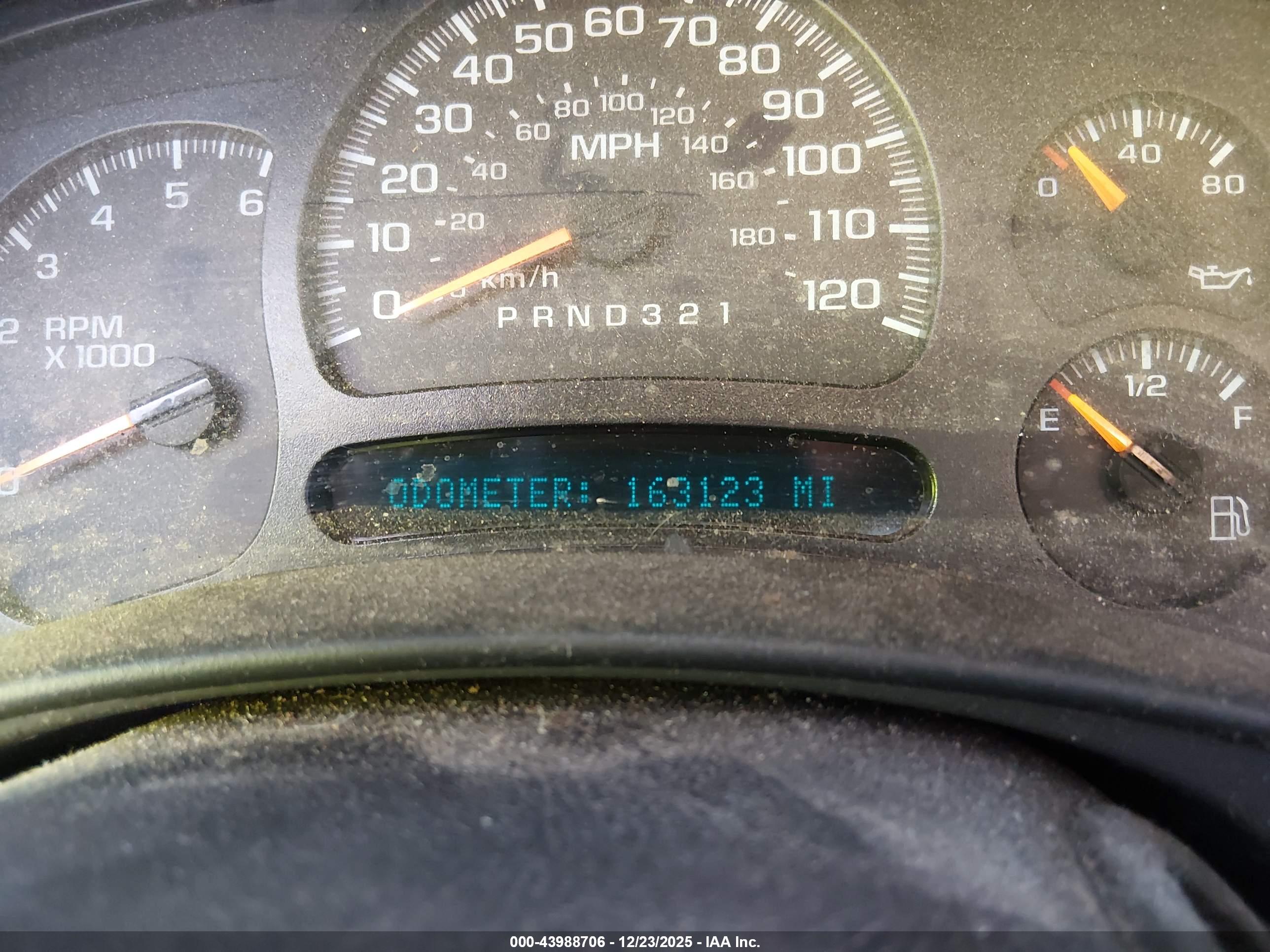 CHEVROLET SILVERADO image 7
