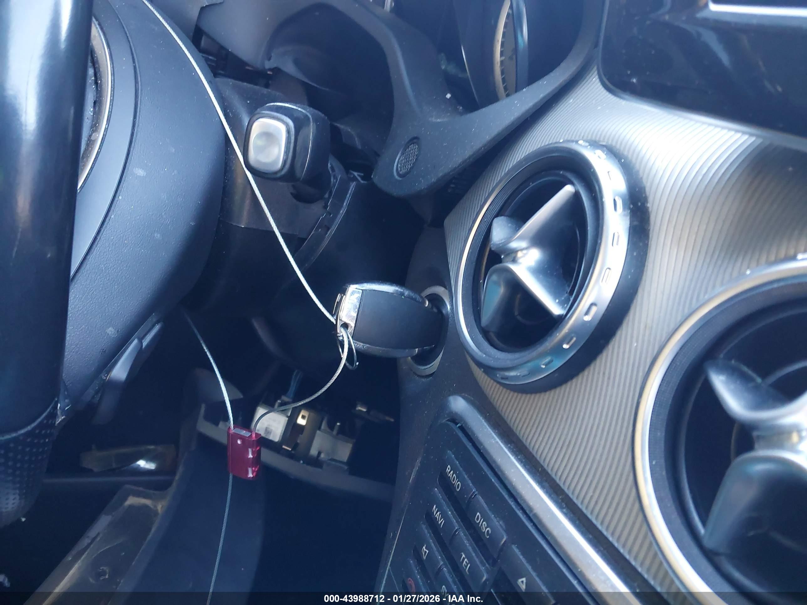 MERCEDES-BENZ GLA image 11