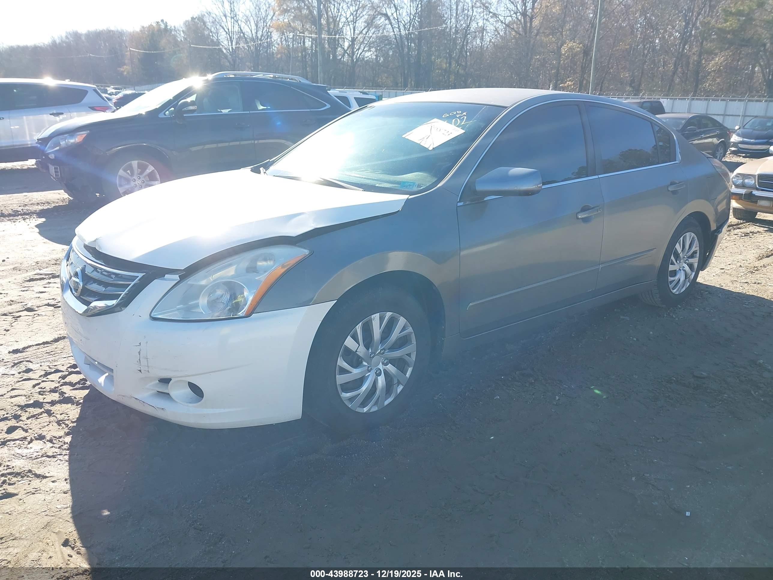 NISSAN ALTIMA image 2