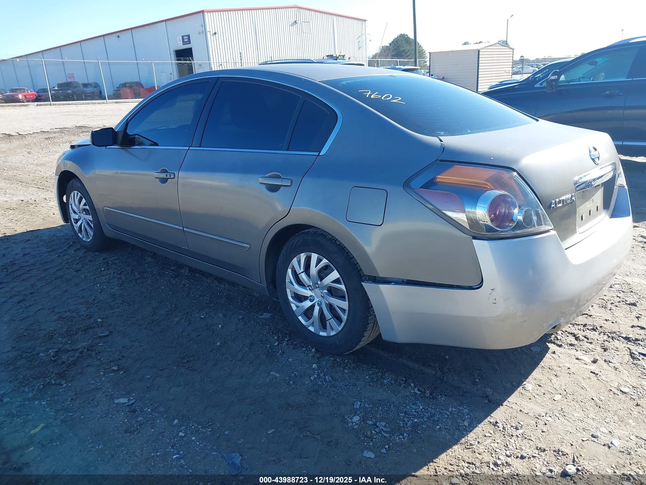NISSAN ALTIMA image 3
