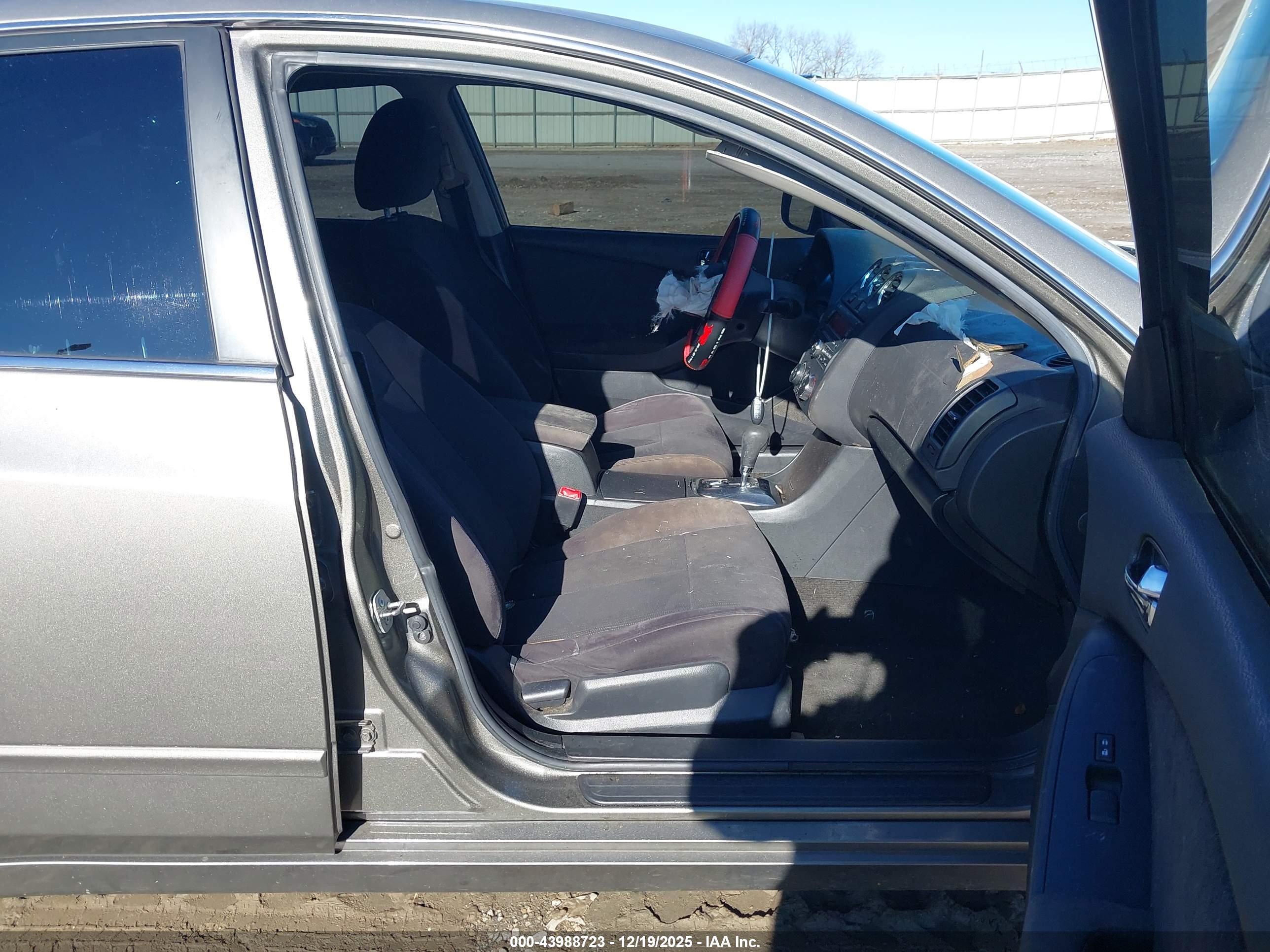 NISSAN ALTIMA image 5
