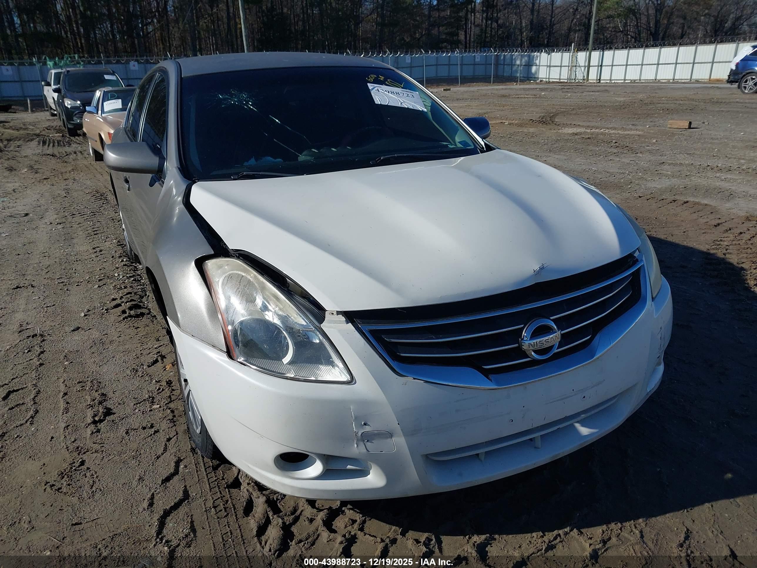 NISSAN ALTIMA image 6