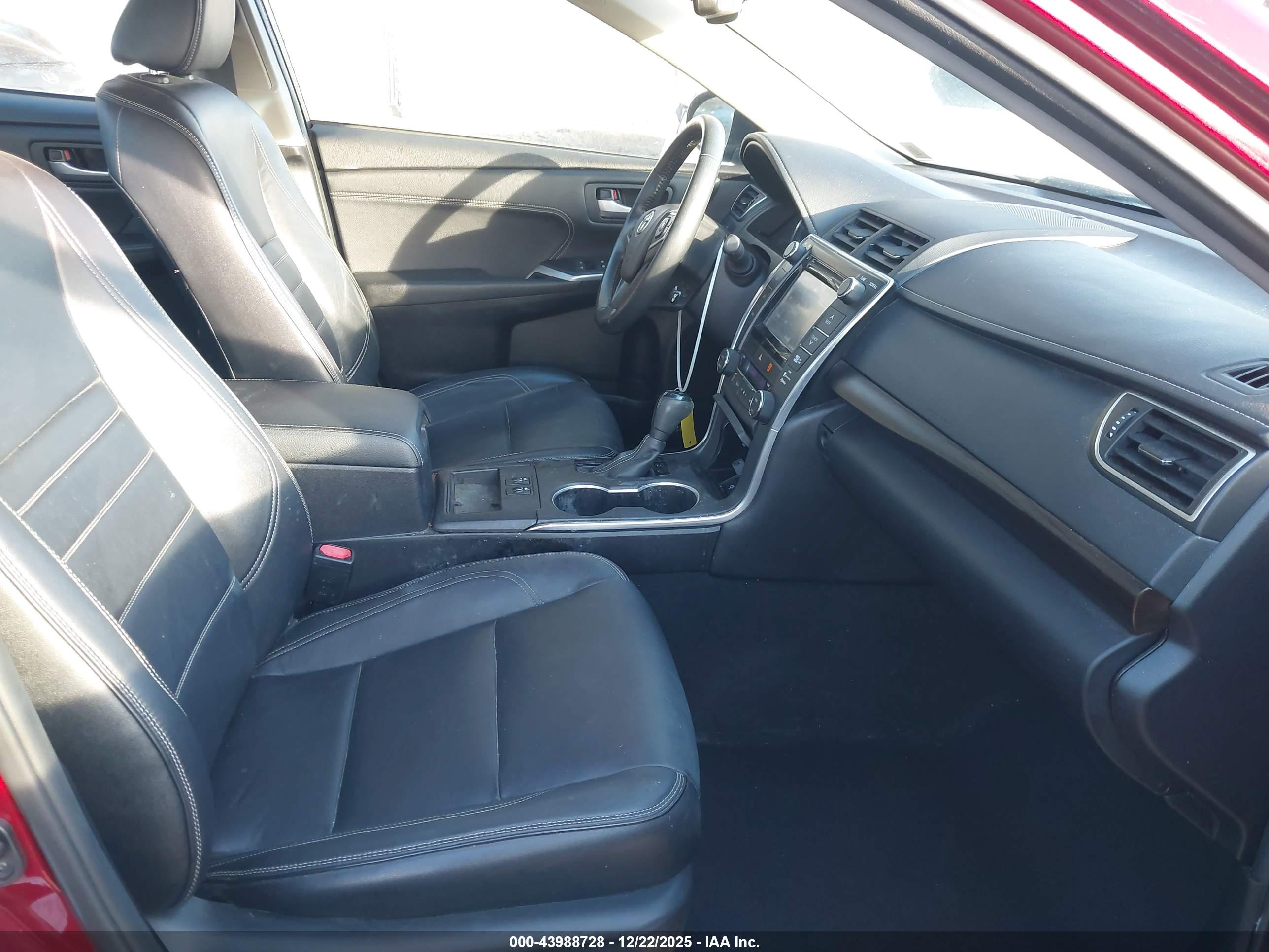 TOYOTA CAMRY image 5