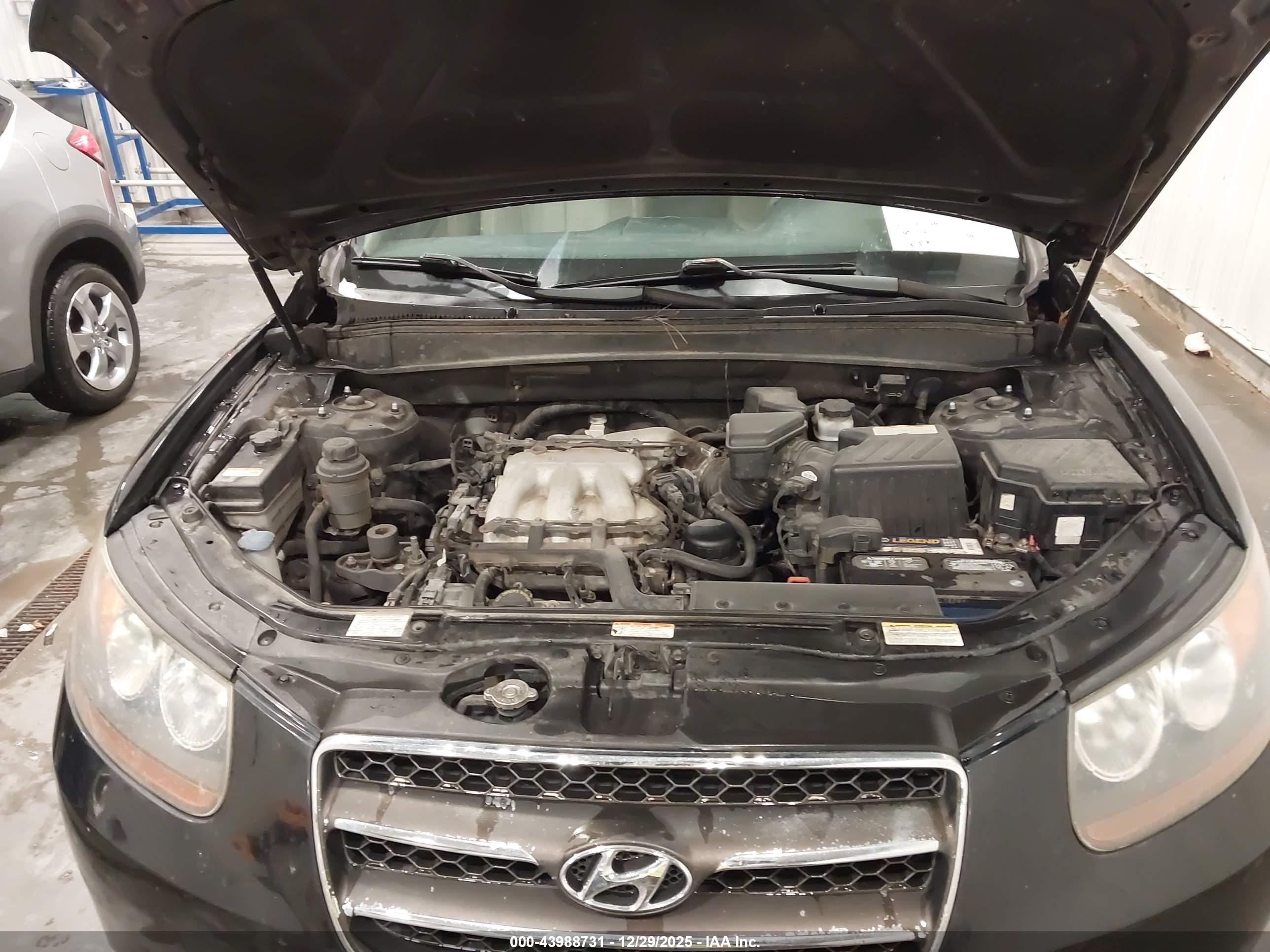 HYUNDAI SANTA image 10