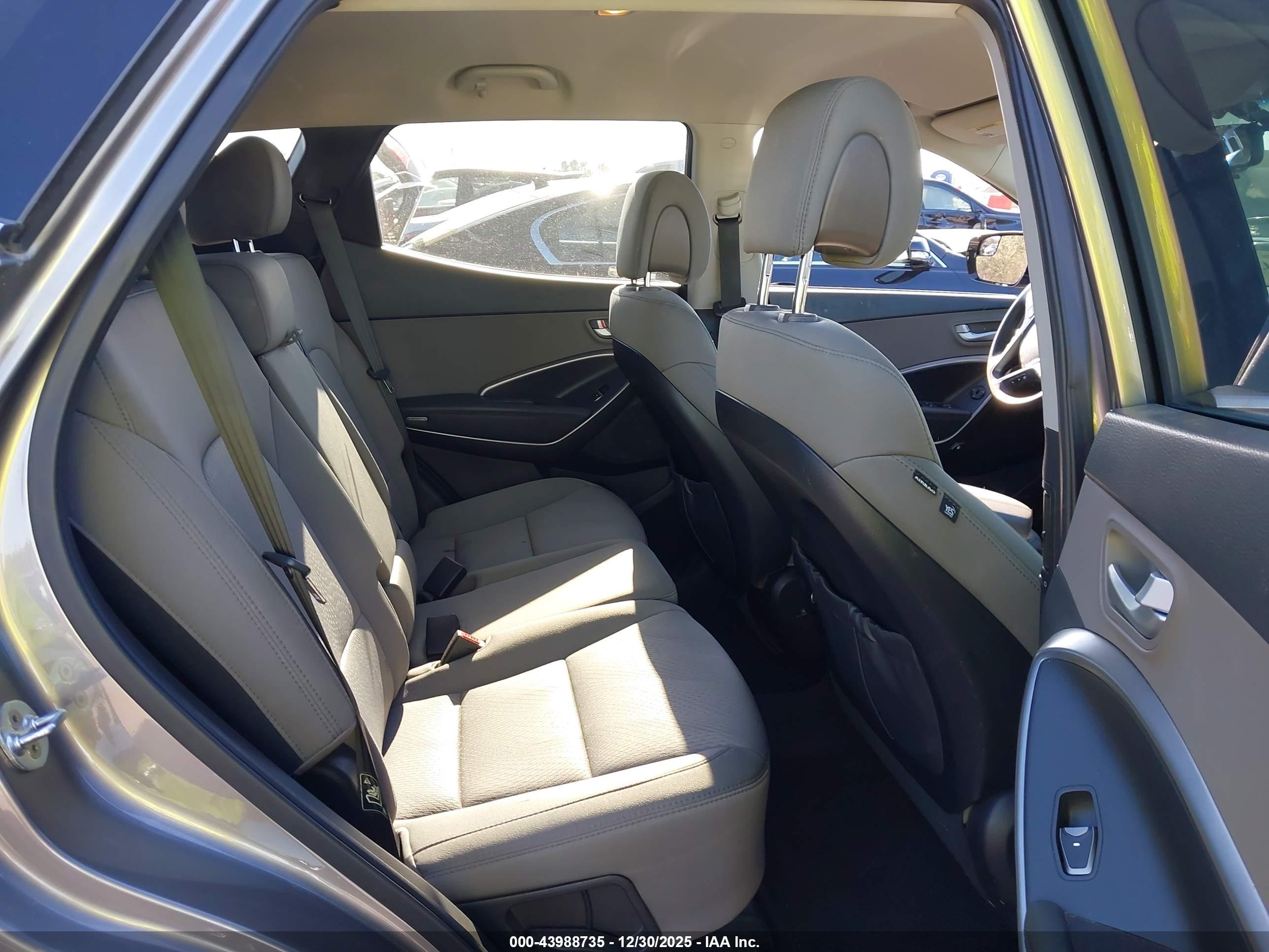 HYUNDAI SANTA image 8