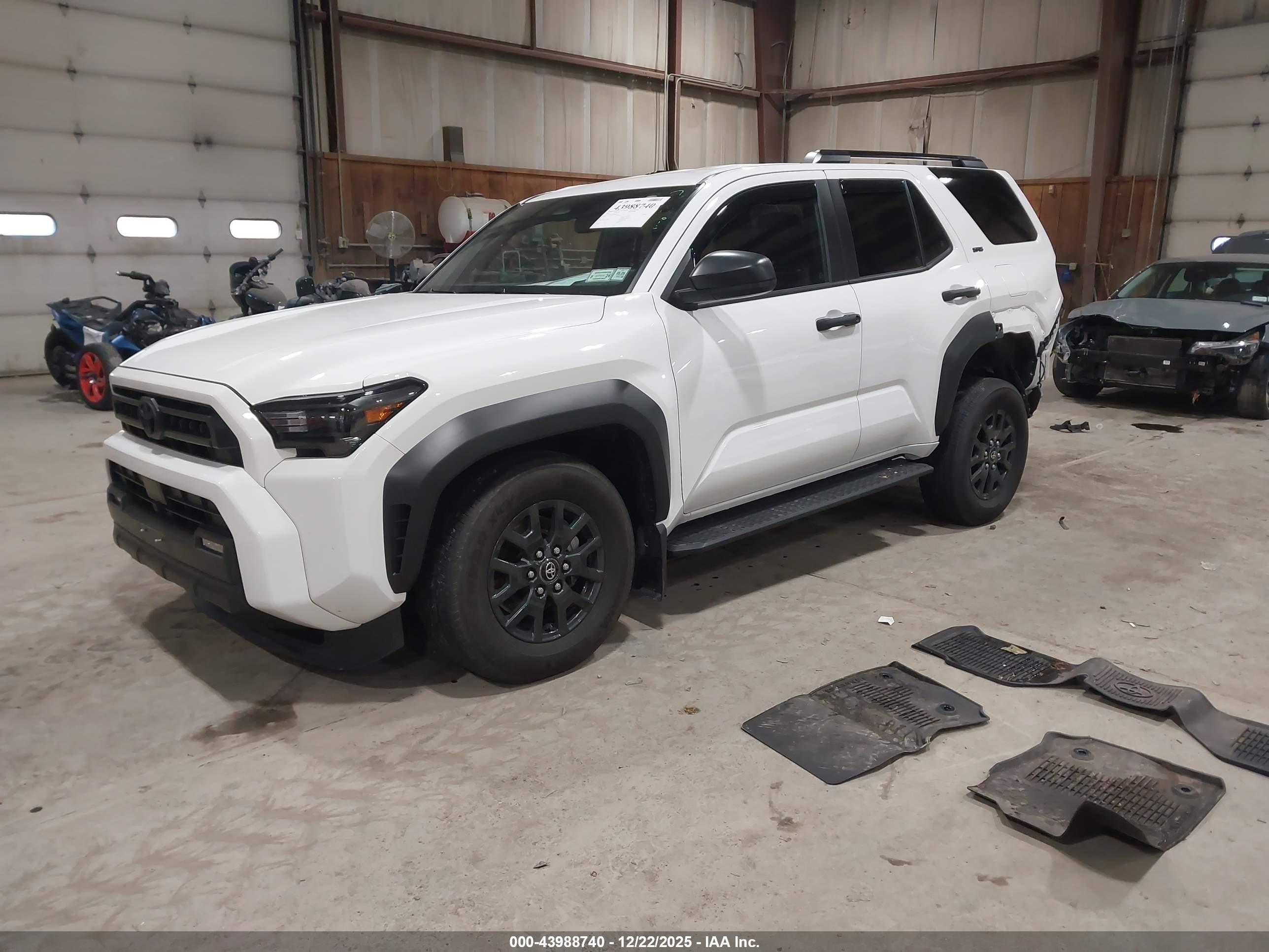TOYOTA 4RUNNER image 2