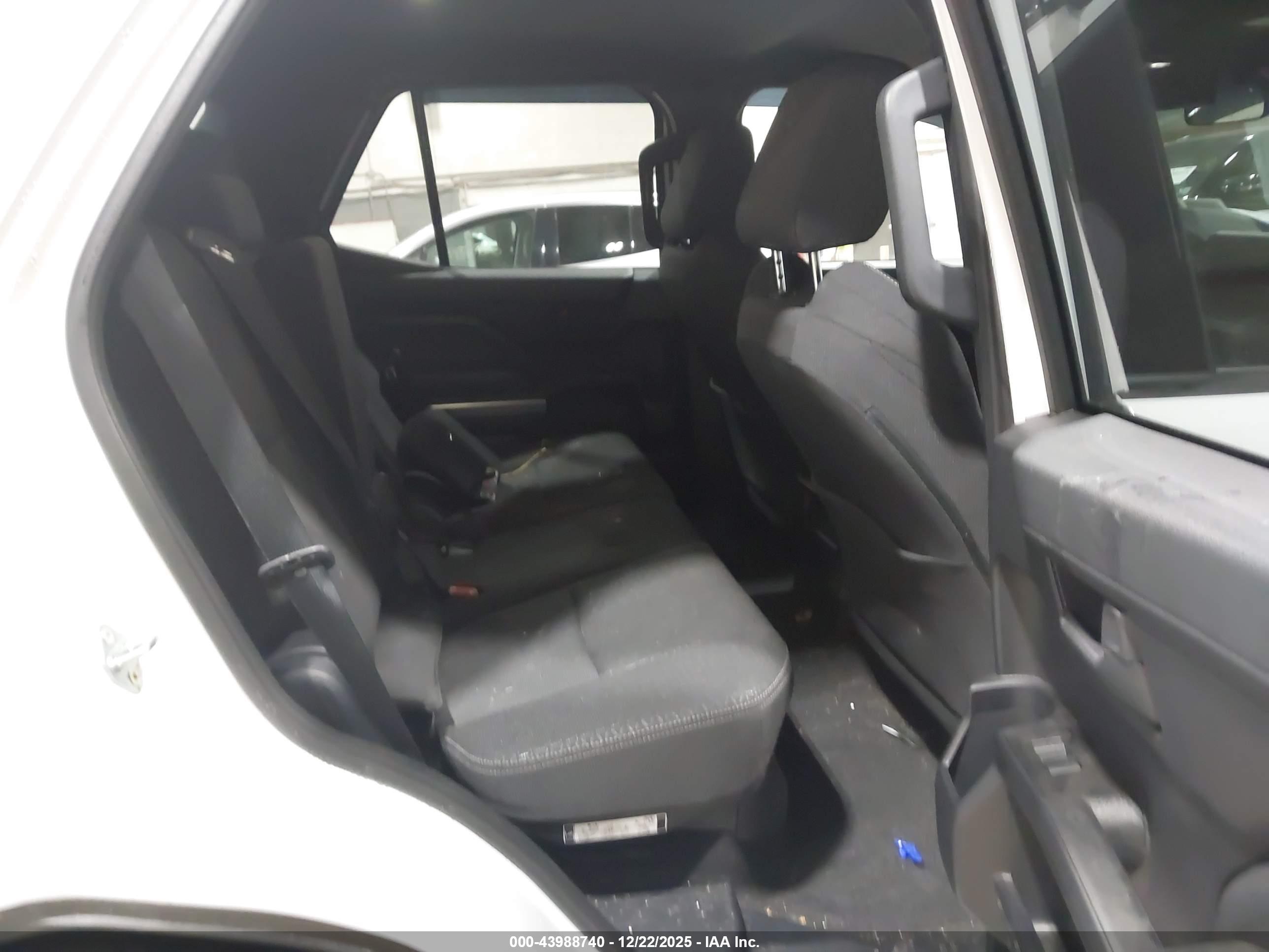 TOYOTA 4RUNNER image 8