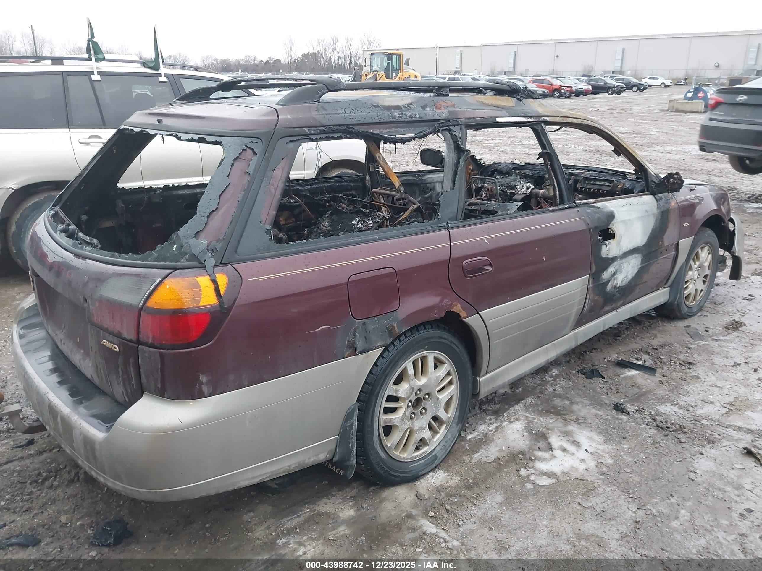 SUBARU OUTBACK image 4