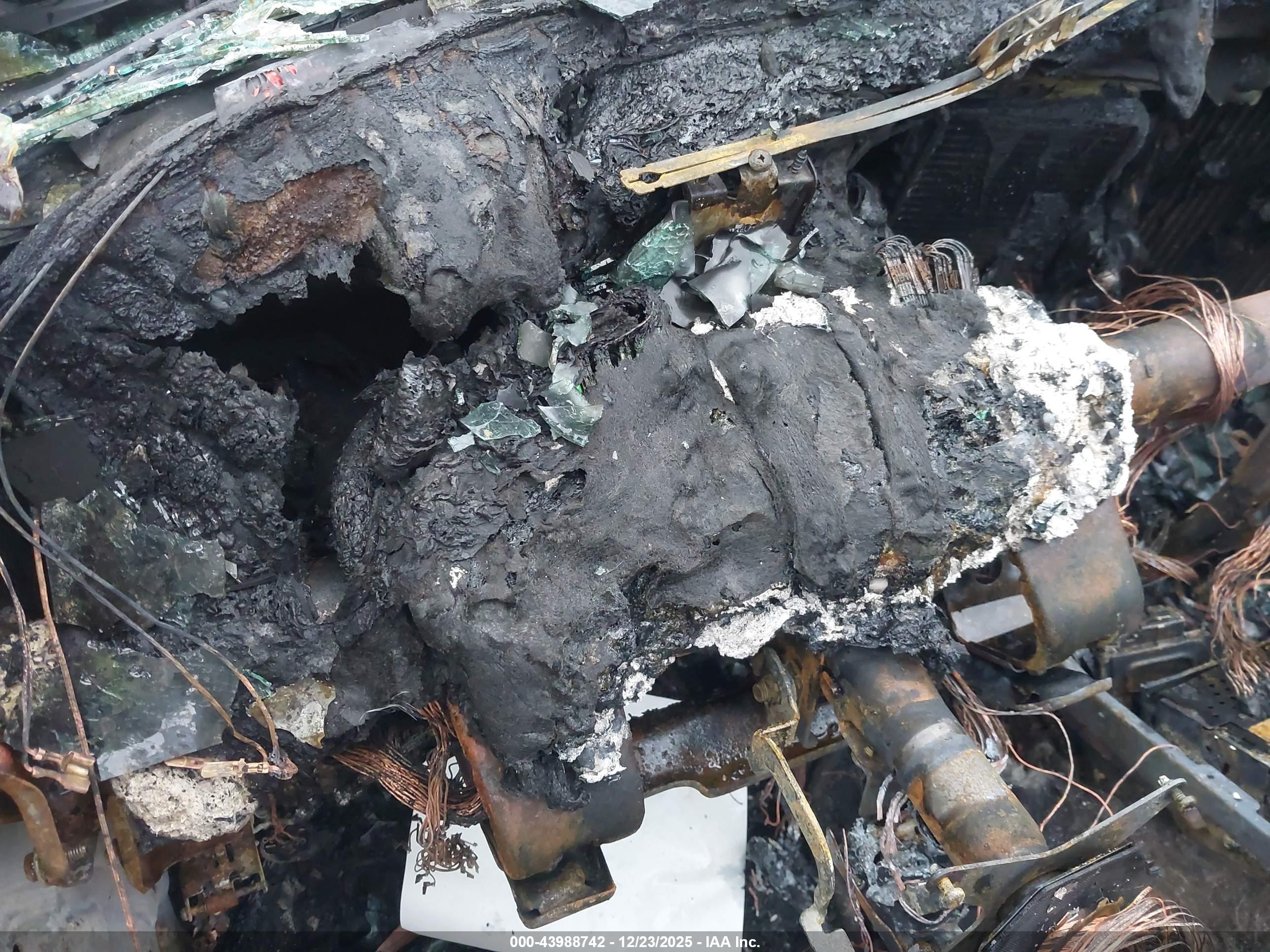 SUBARU OUTBACK image 7