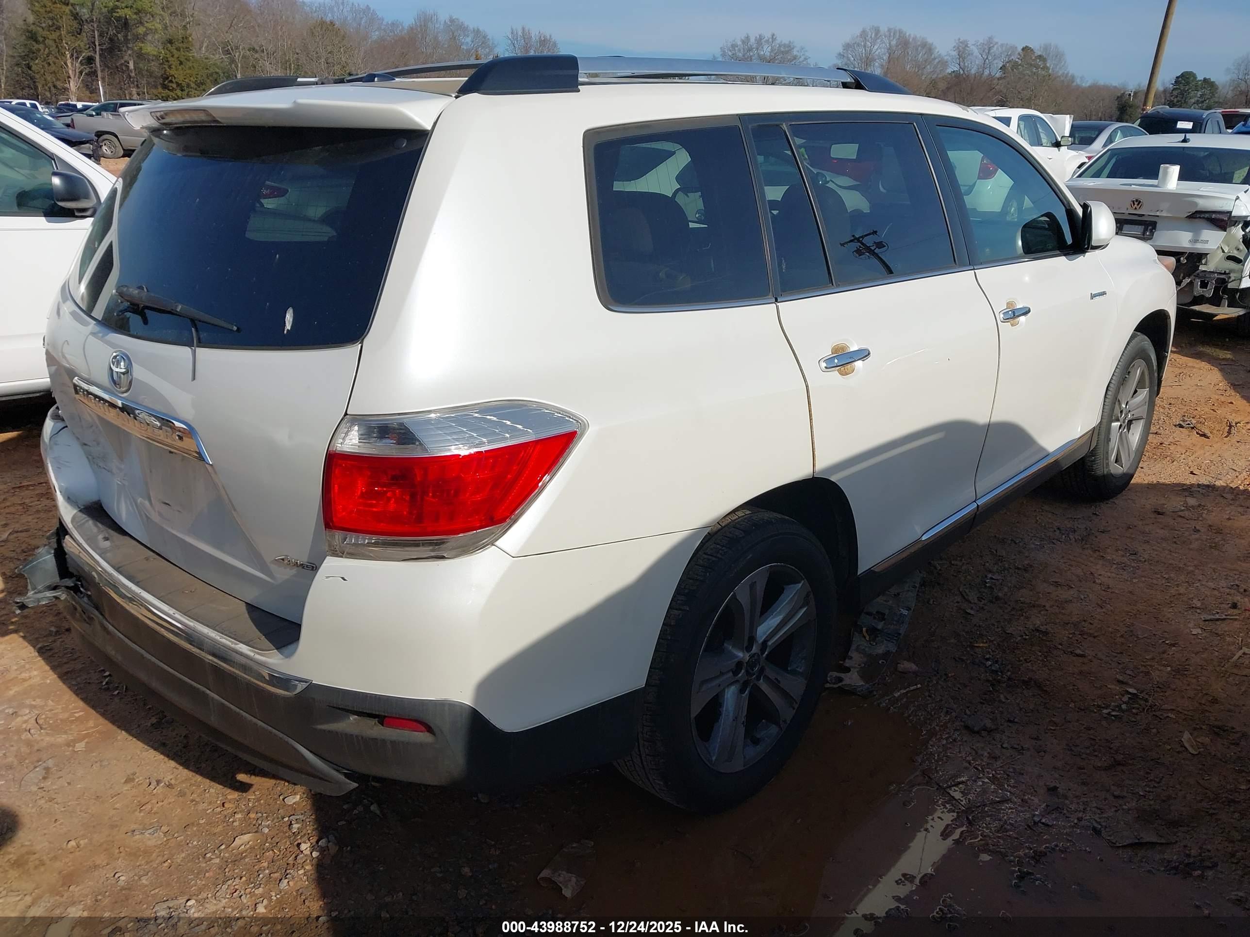 TOYOTA HIGHLANDER image 4