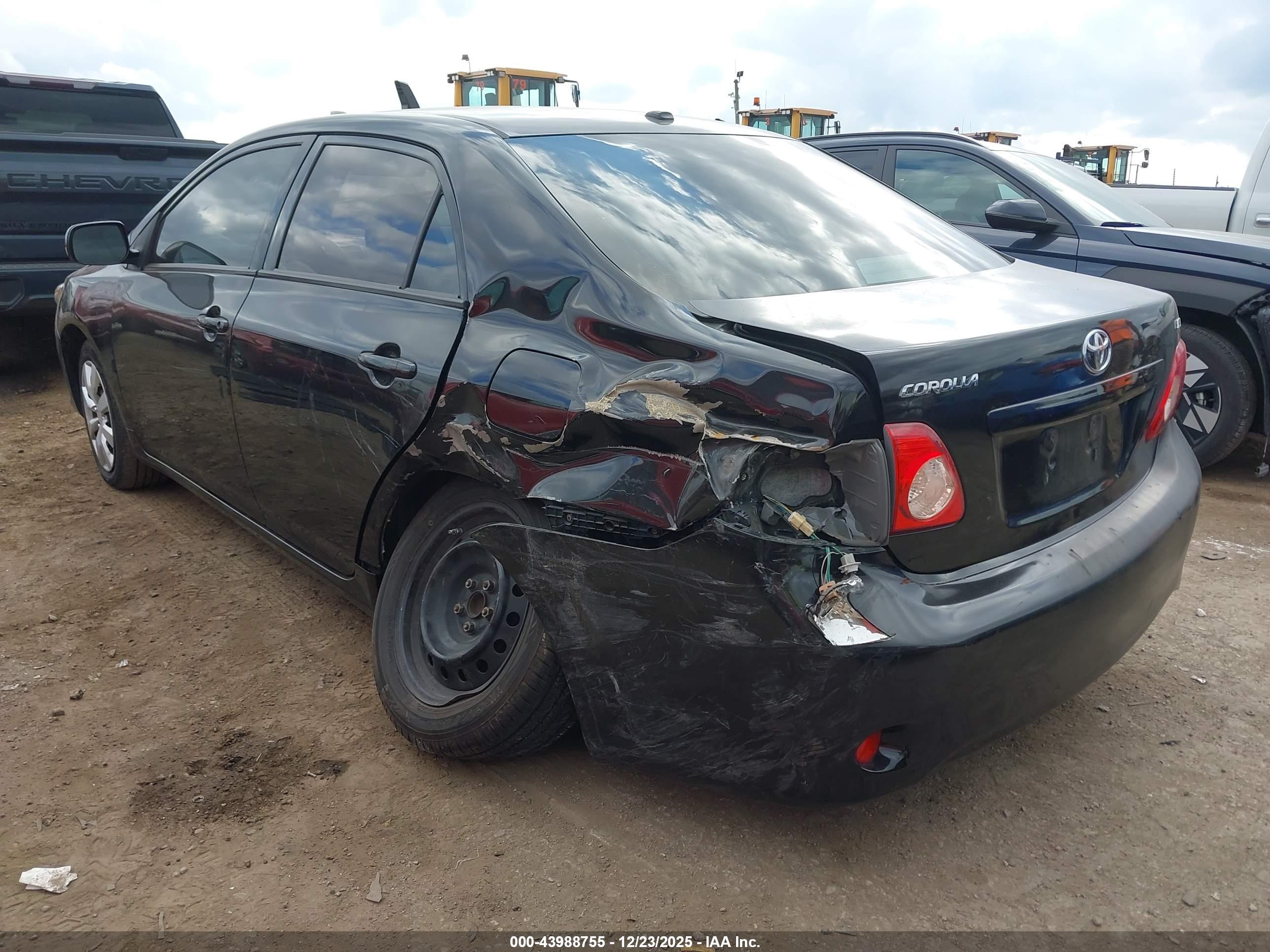 TOYOTA COROLLA image 3