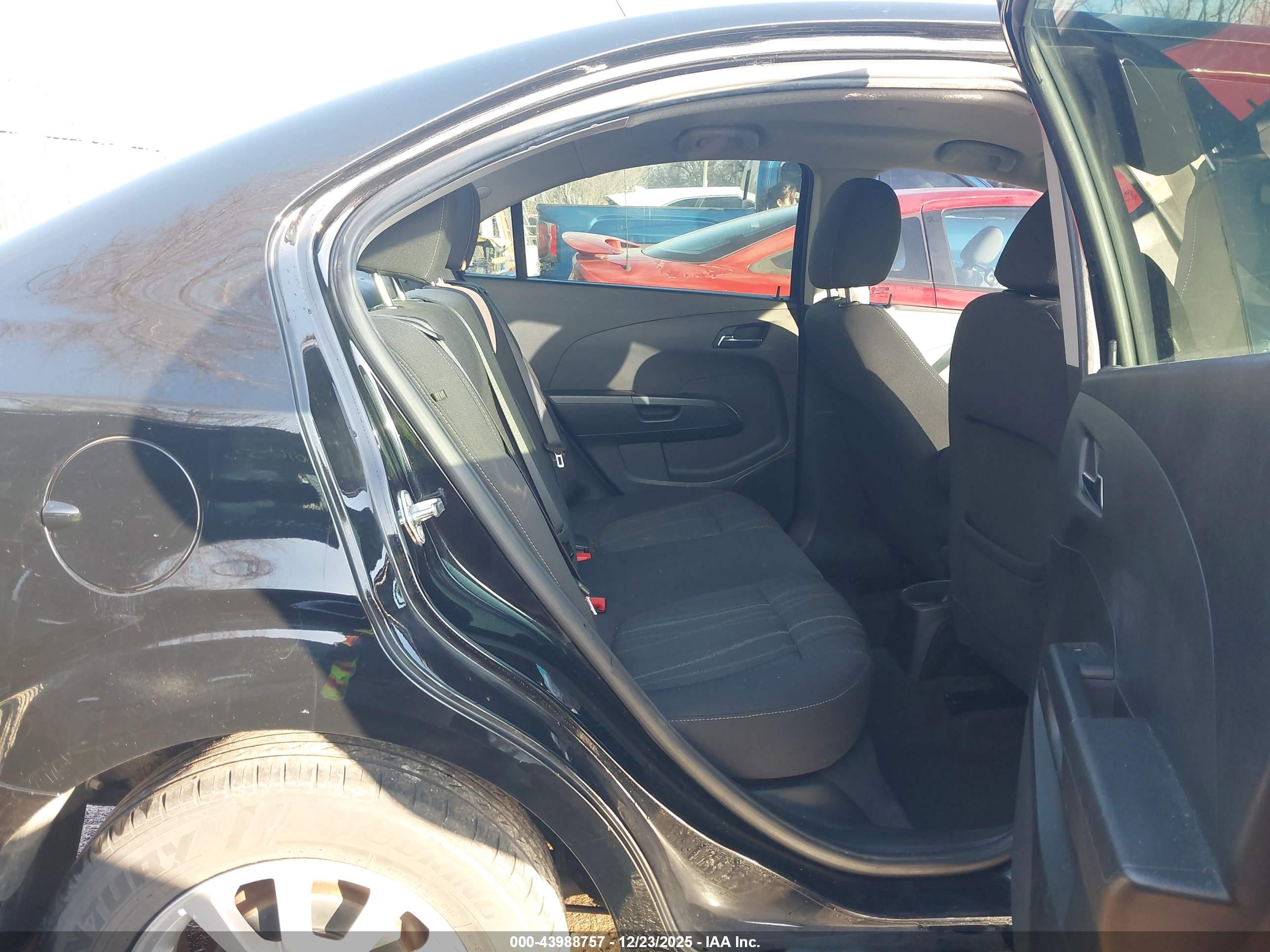 CHEVROLET SONIC image 8