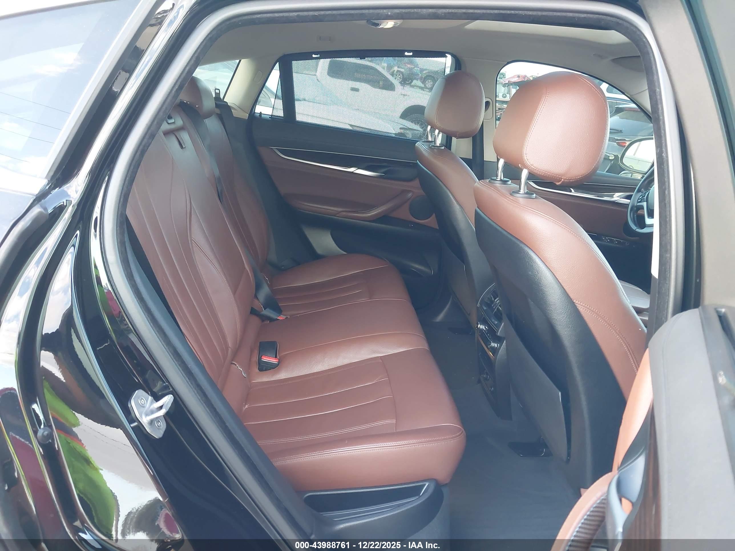 BMW X6 image 8