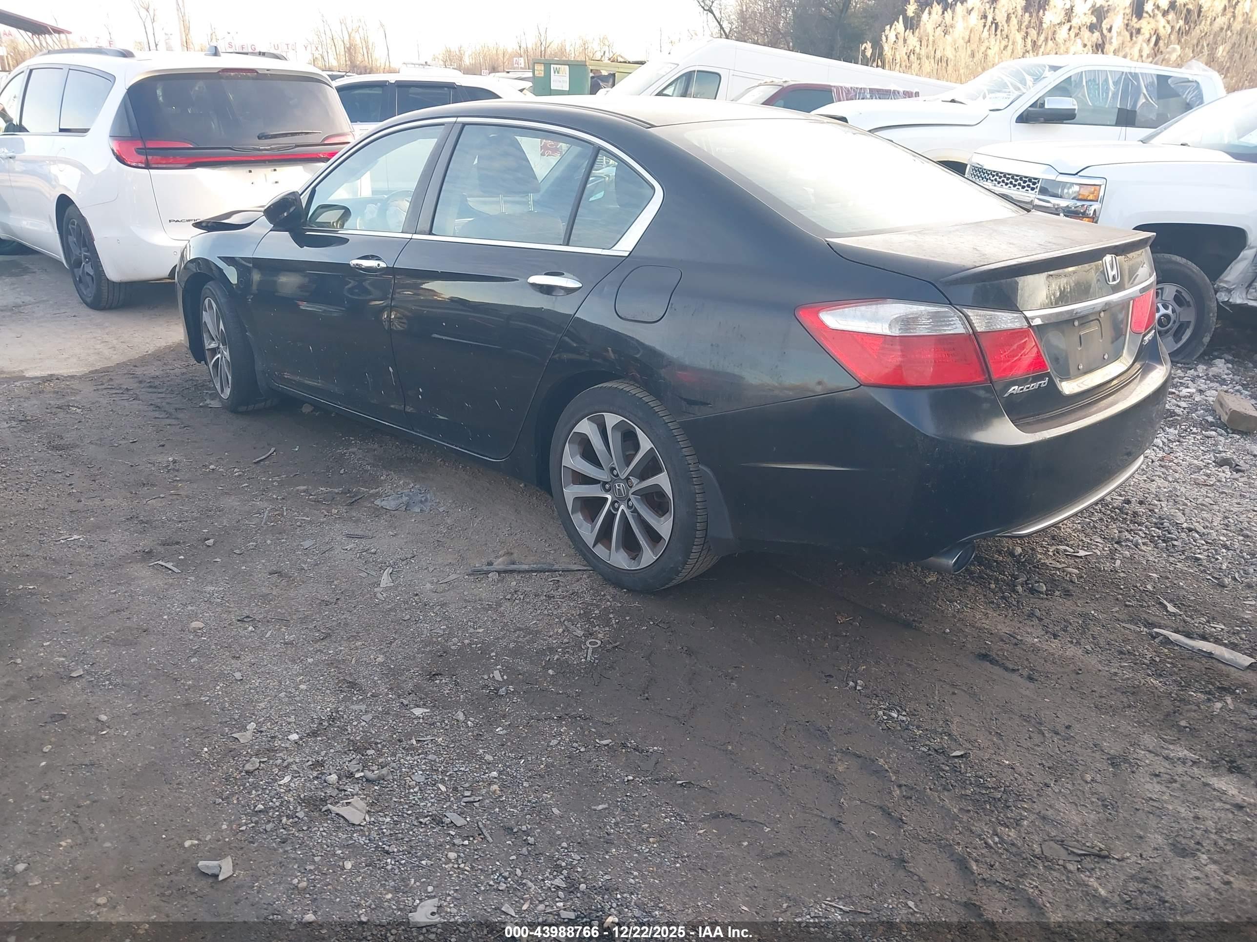 HONDA ACCORD image 3