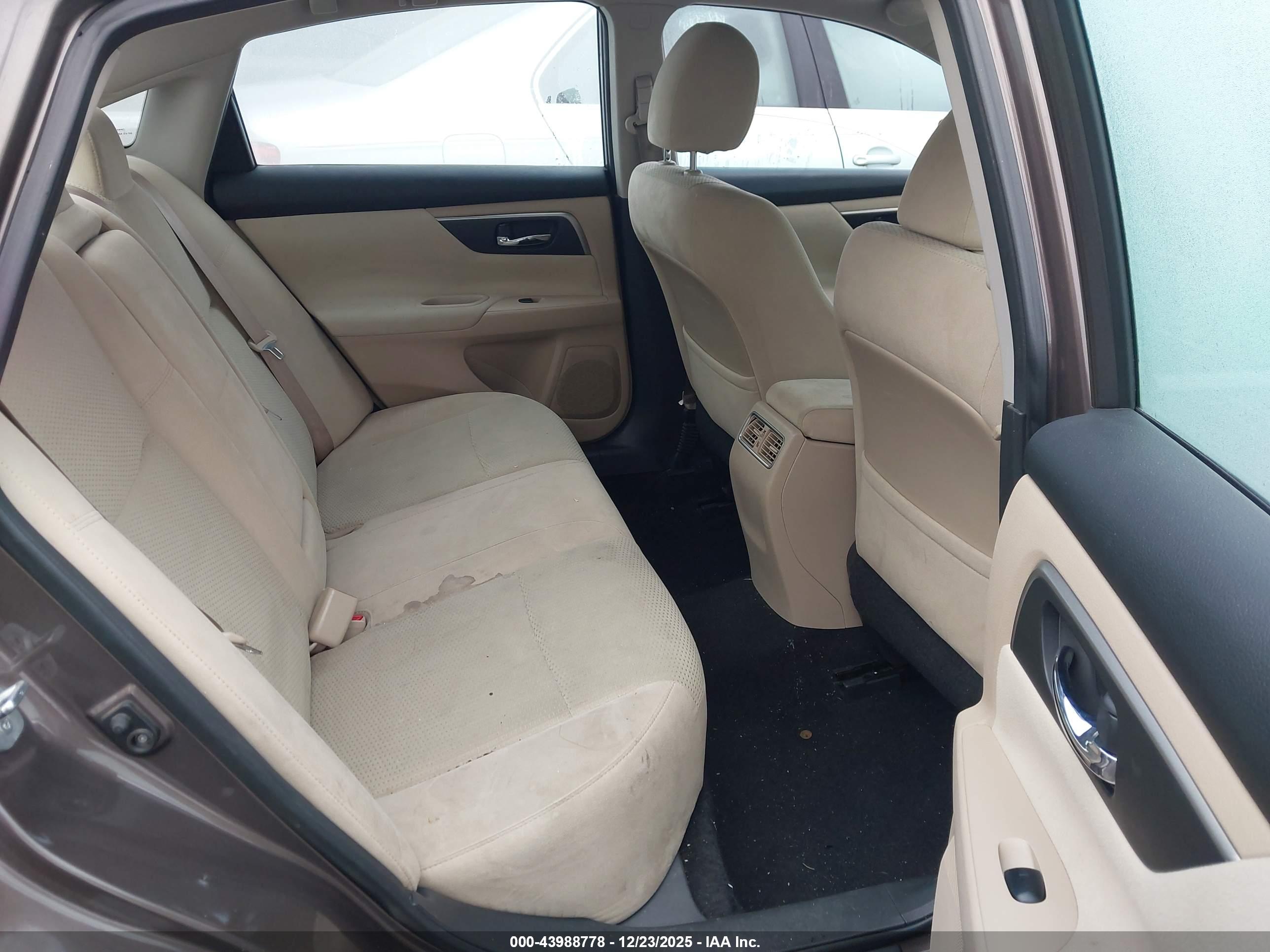 NISSAN ALTIMA image 8