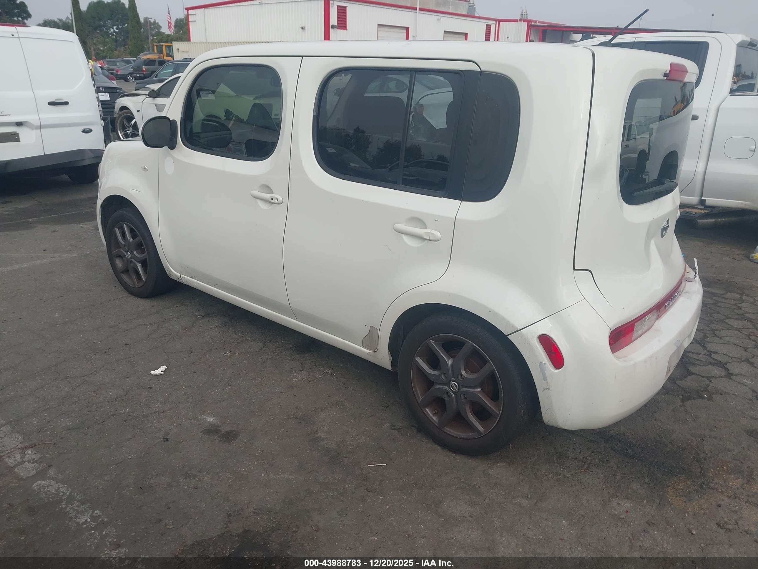 NISSAN CUBE image 3