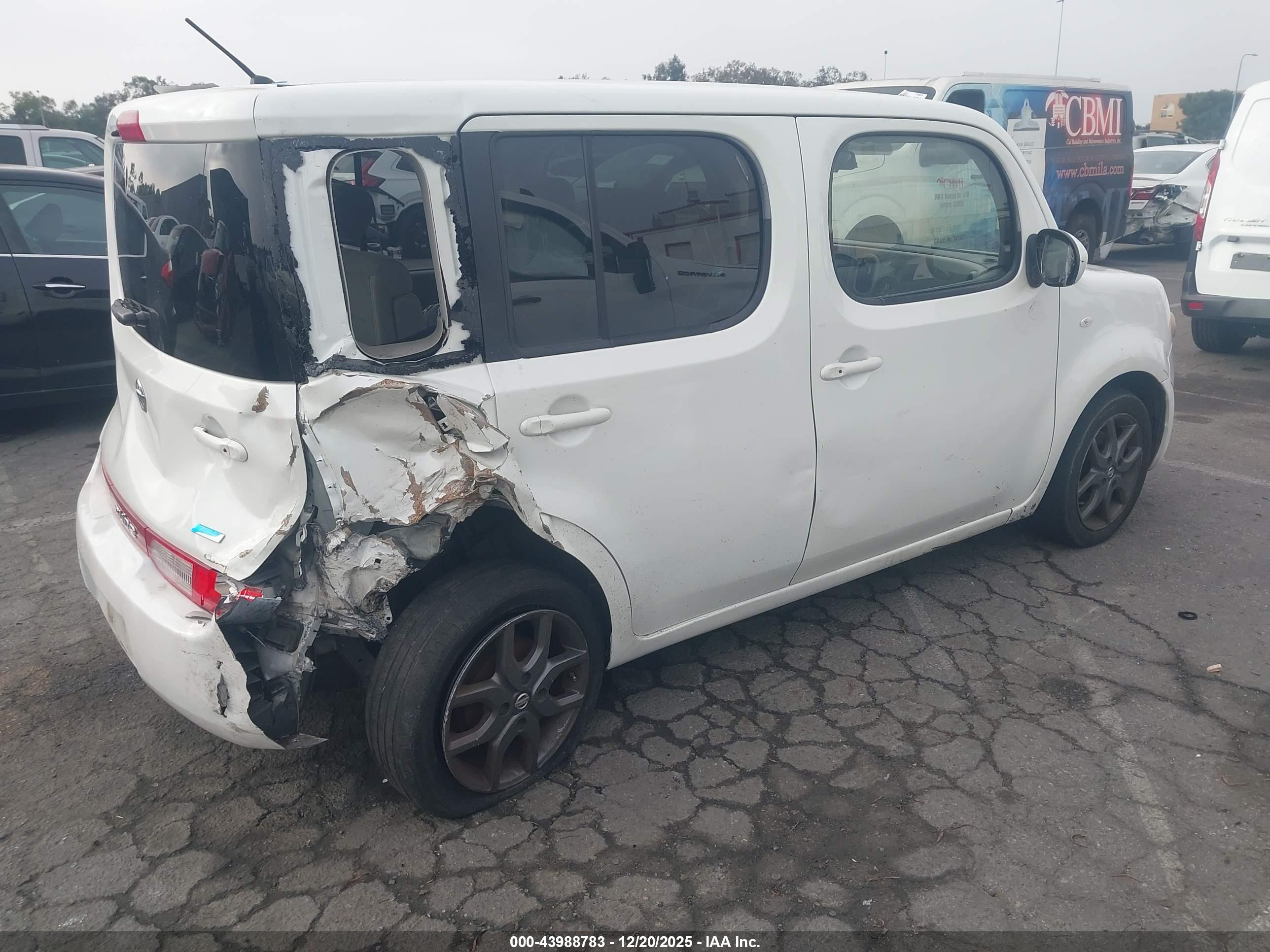 NISSAN CUBE image 4