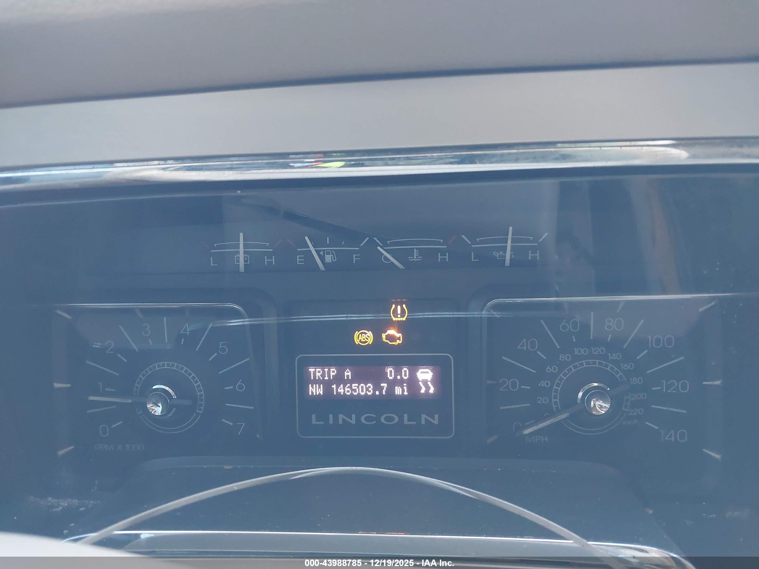 LINCOLN NAVIGATOR image 7