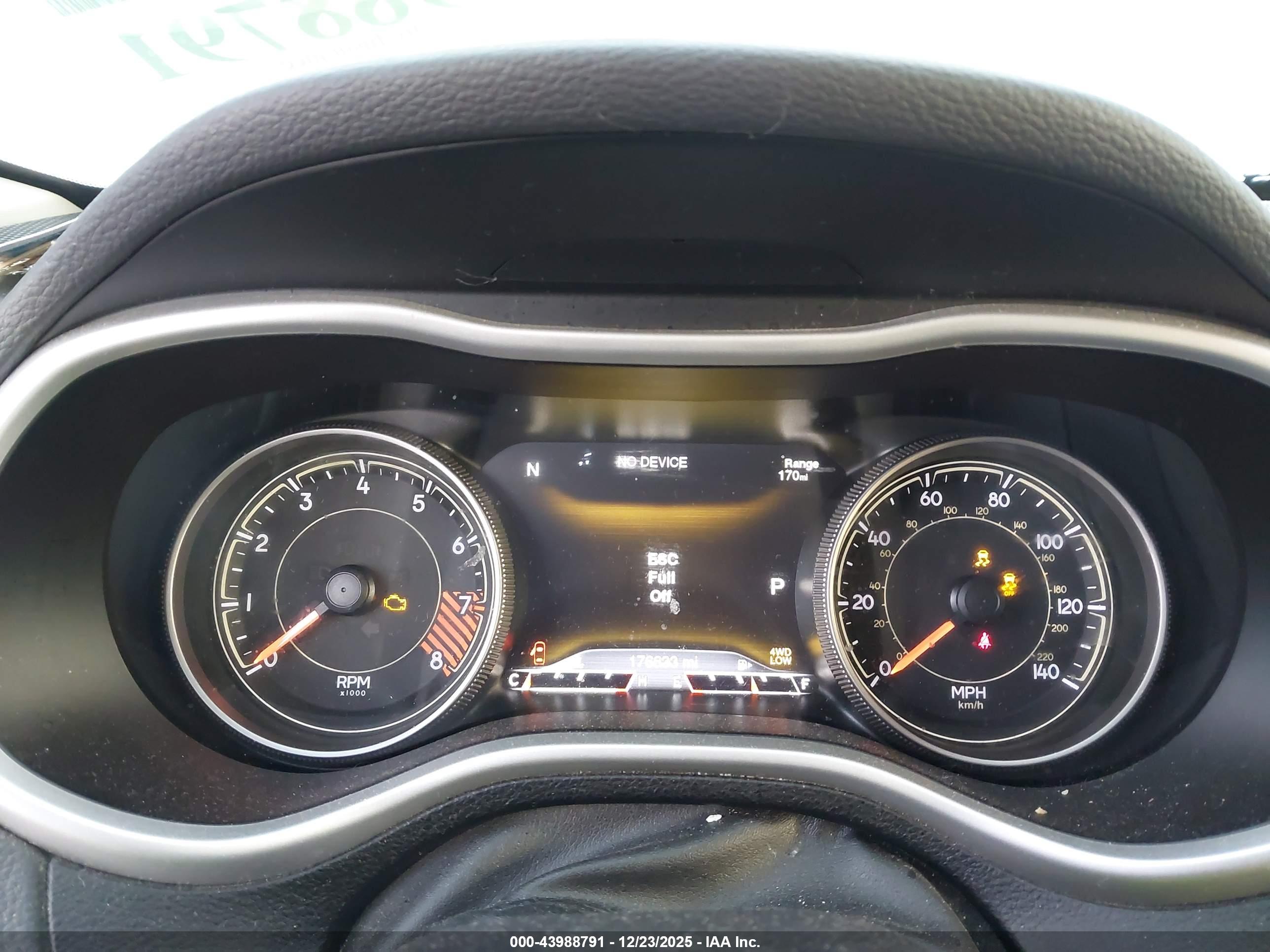 JEEP CHEROKEE image 7