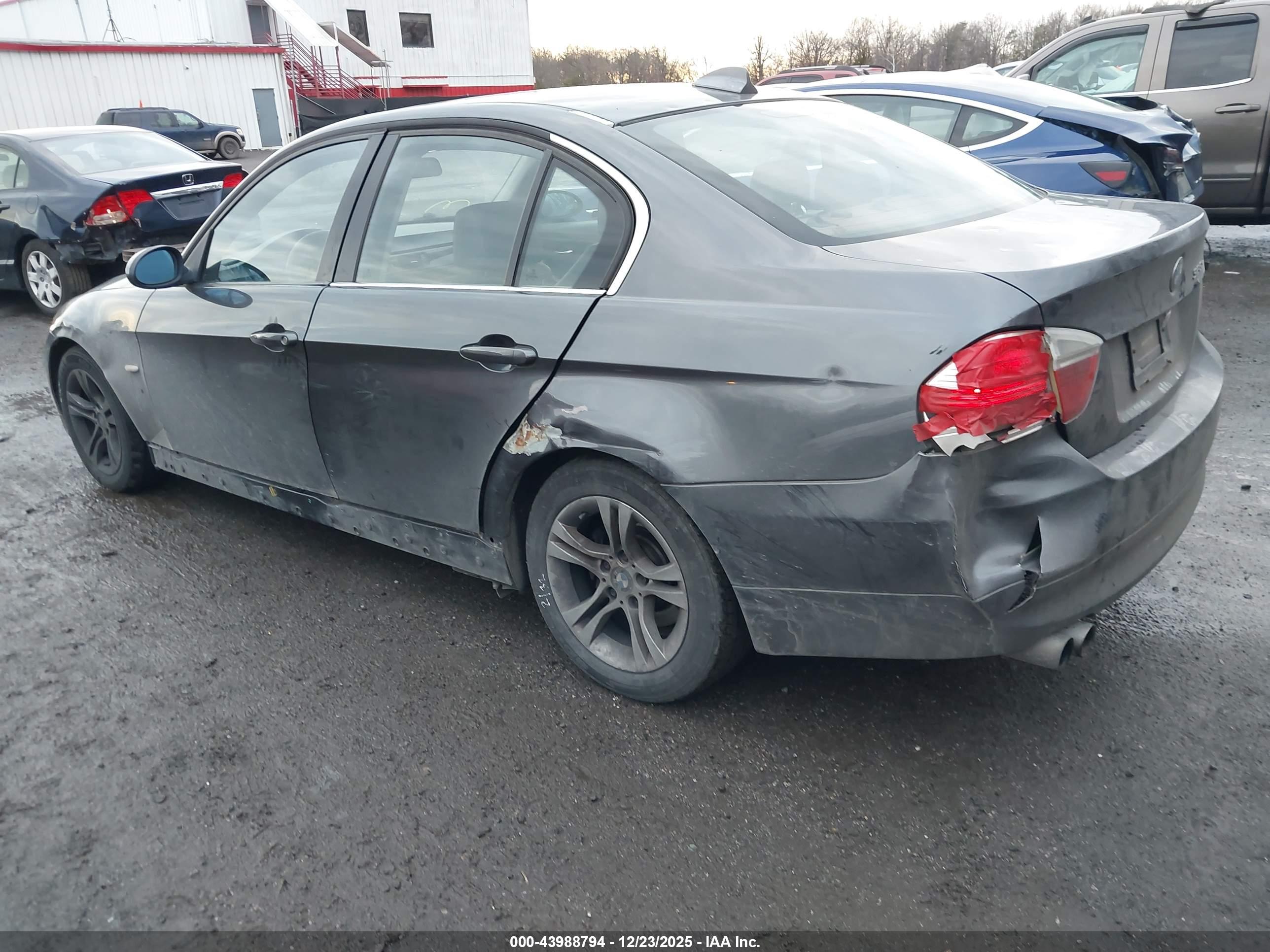 BMW 328XI image 3