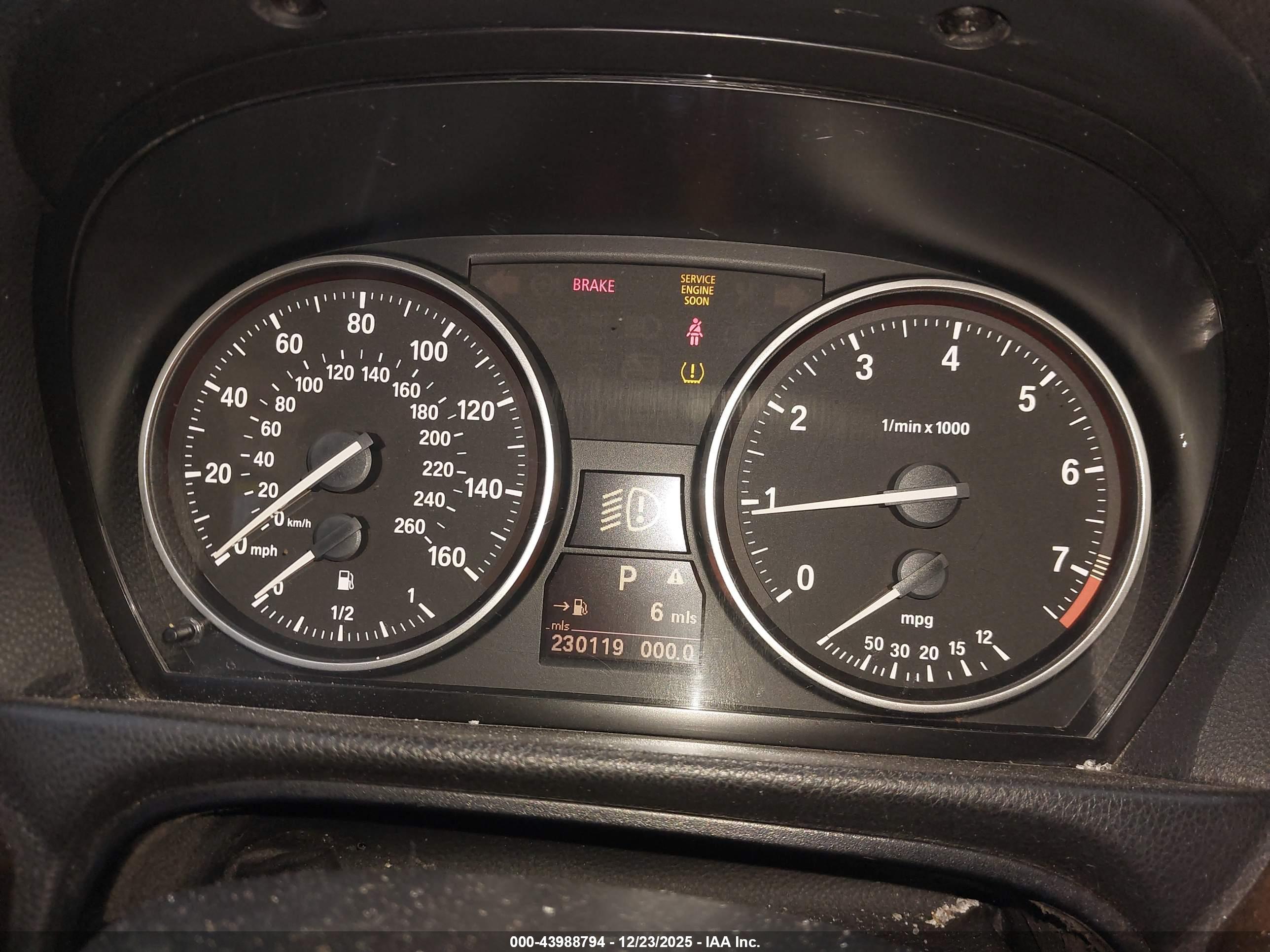 BMW 328XI image 7