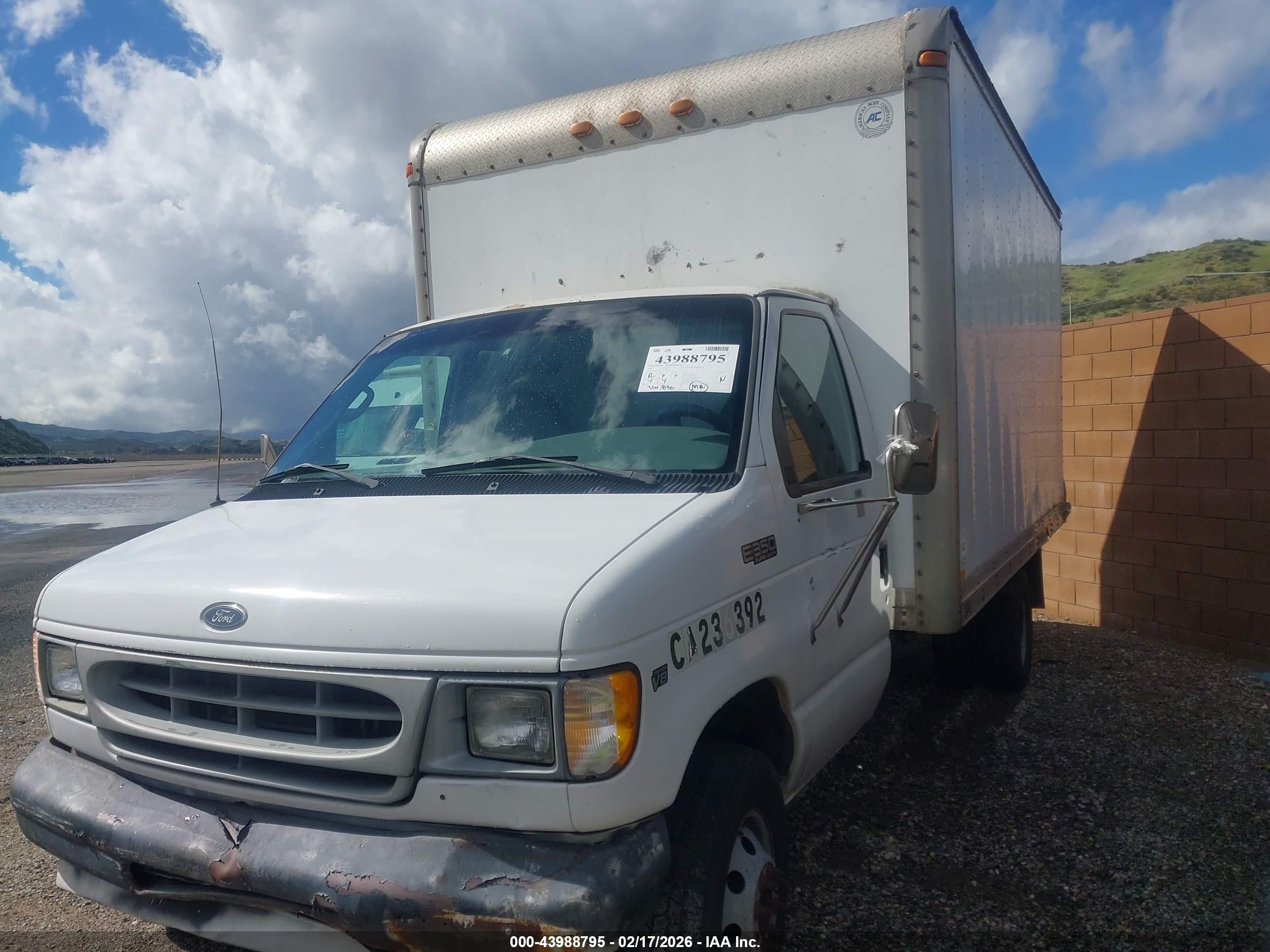 FORD E-350 image 2