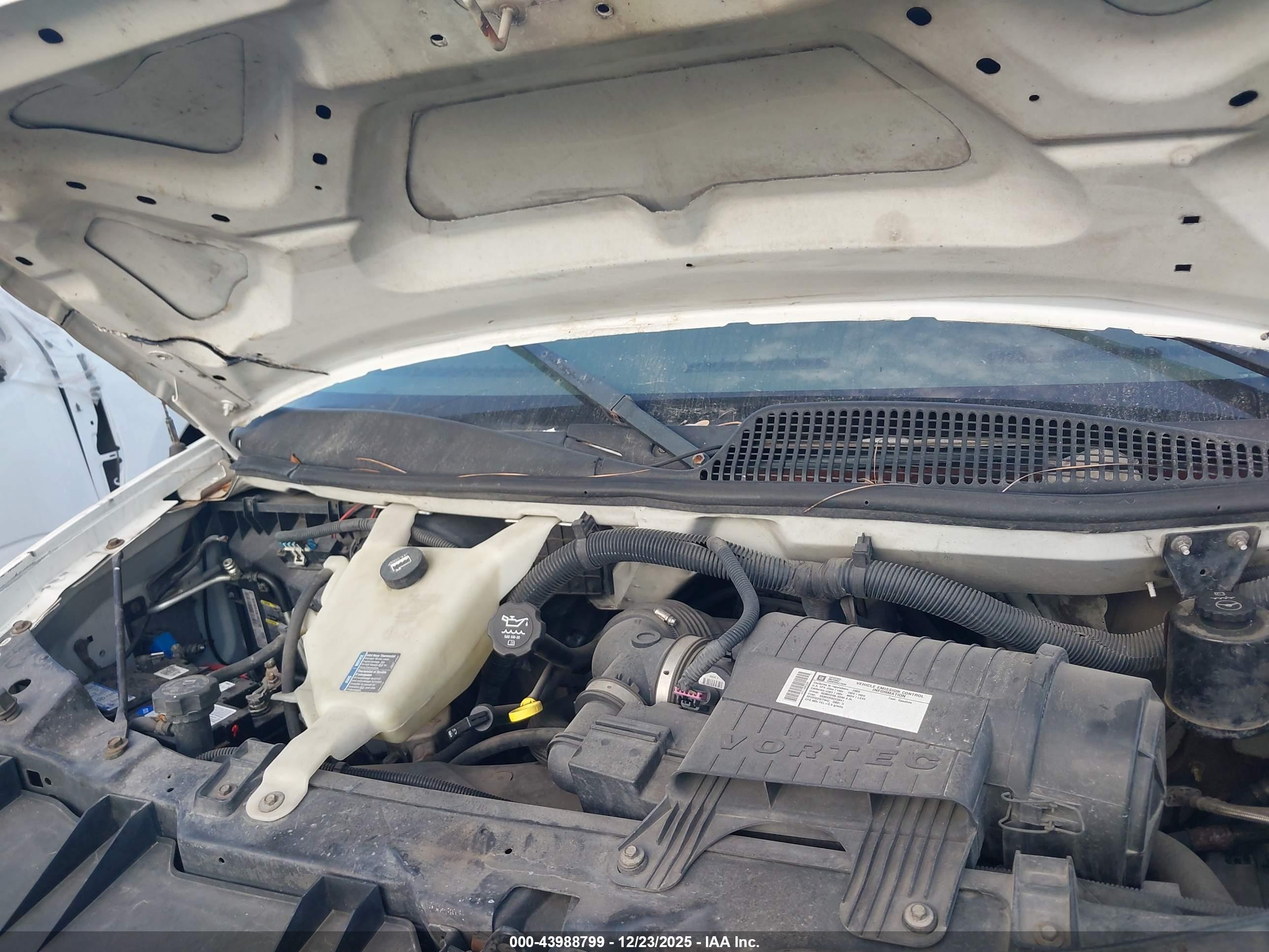 CHEVROLET EXPRESS image 10