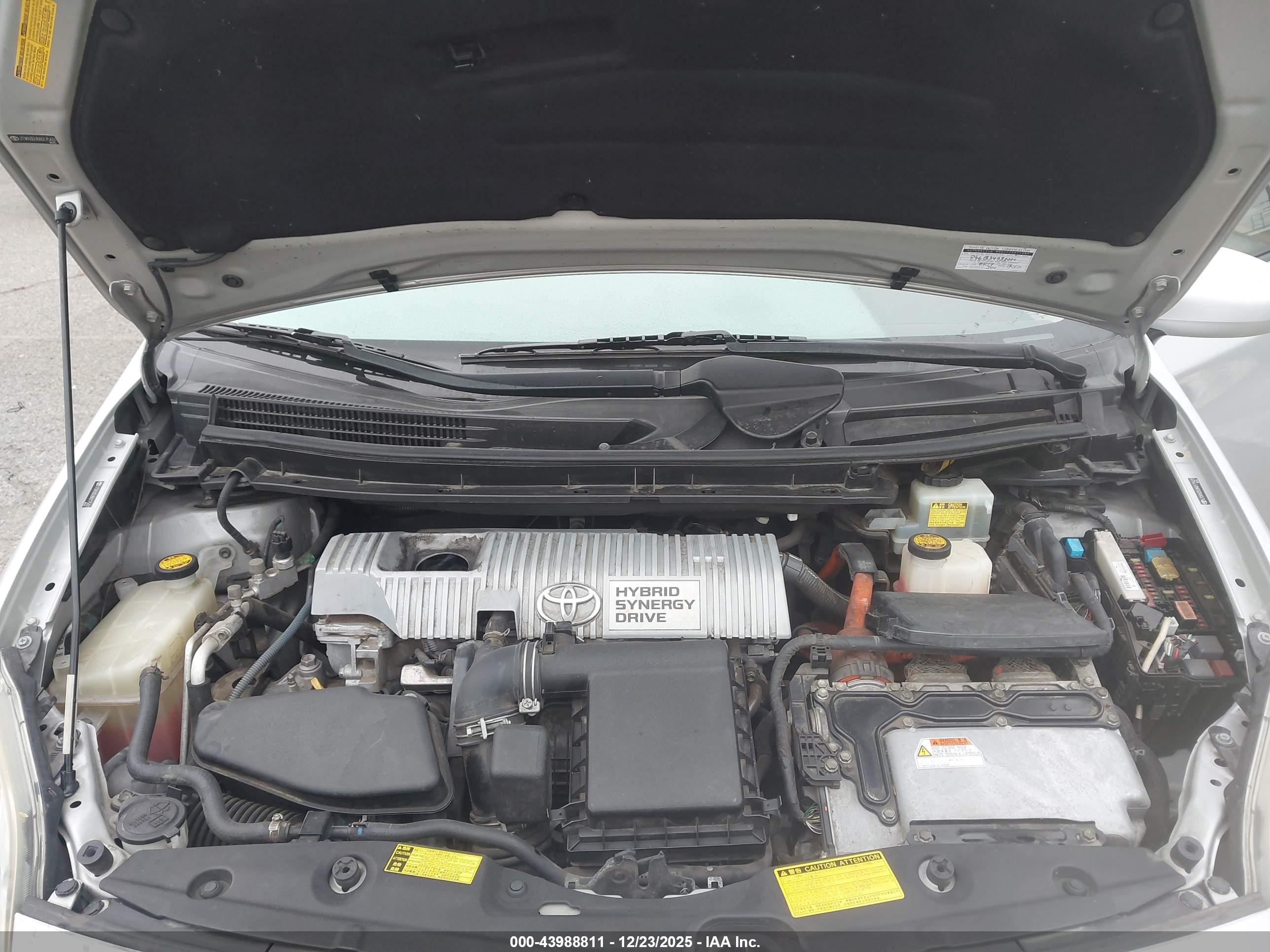 TOYOTA PRIUS image 10