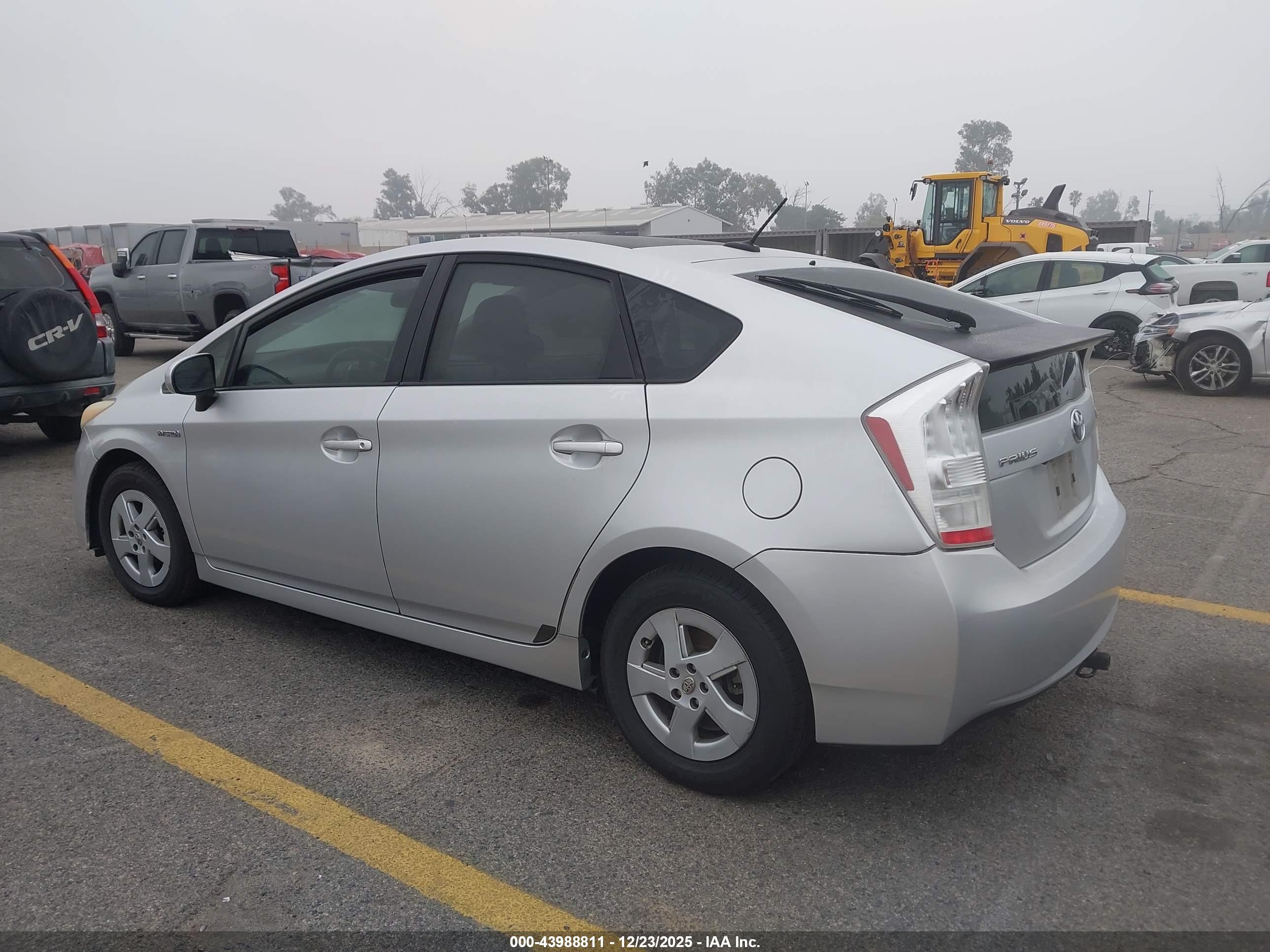 TOYOTA PRIUS image 3