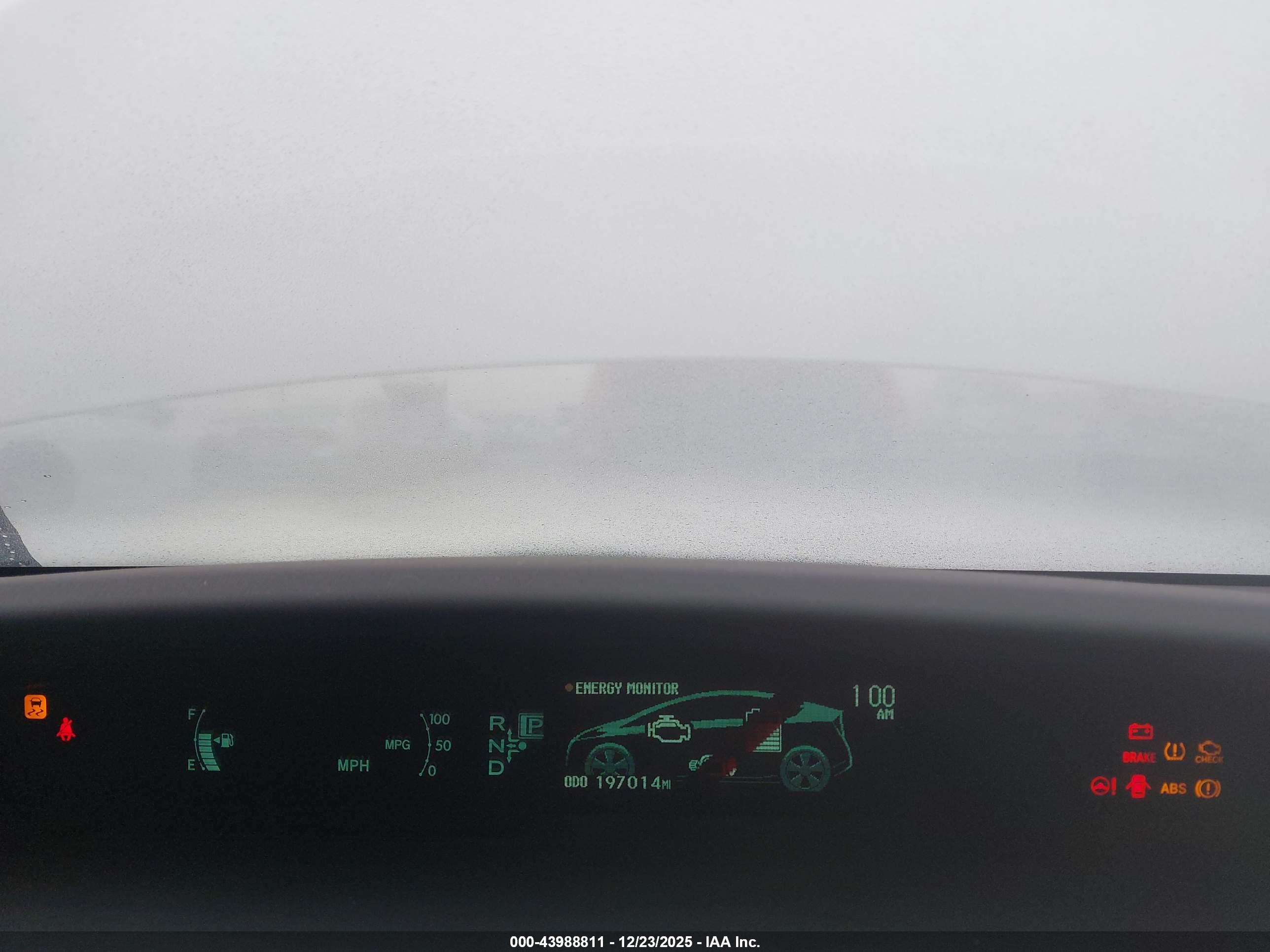 TOYOTA PRIUS image 7