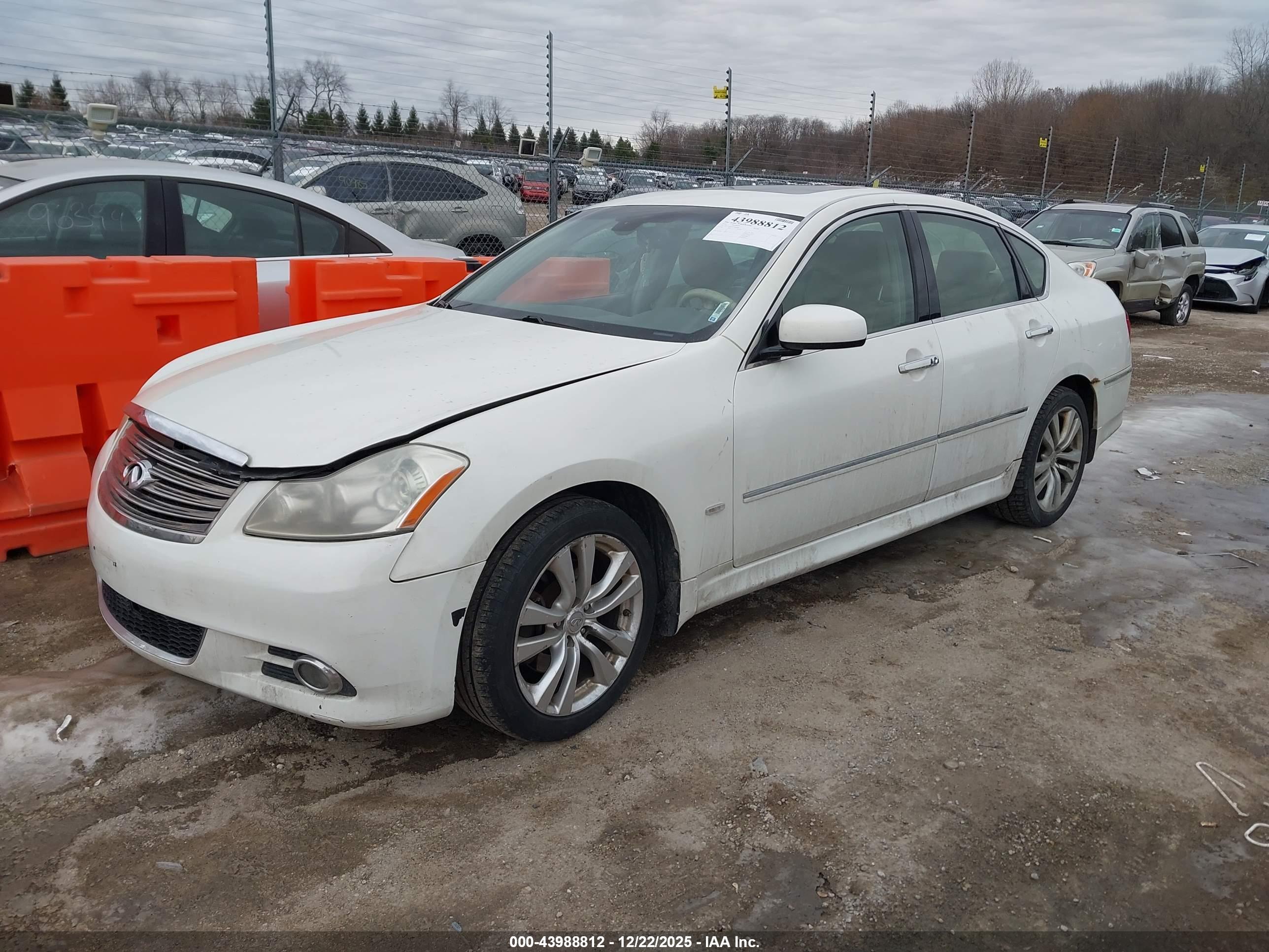 INFINITI M35X image 2