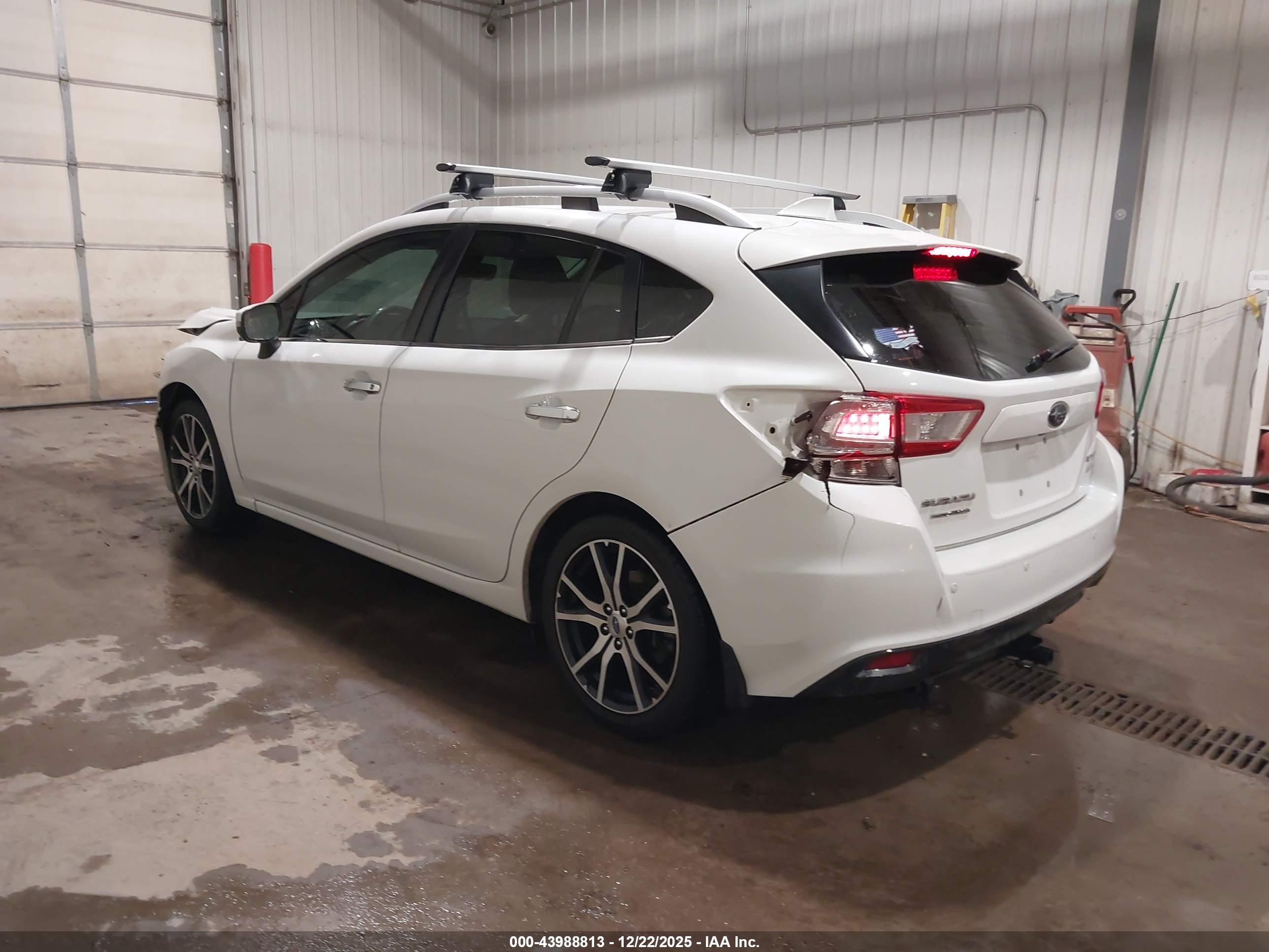 SUBARU IMPREZA image 3