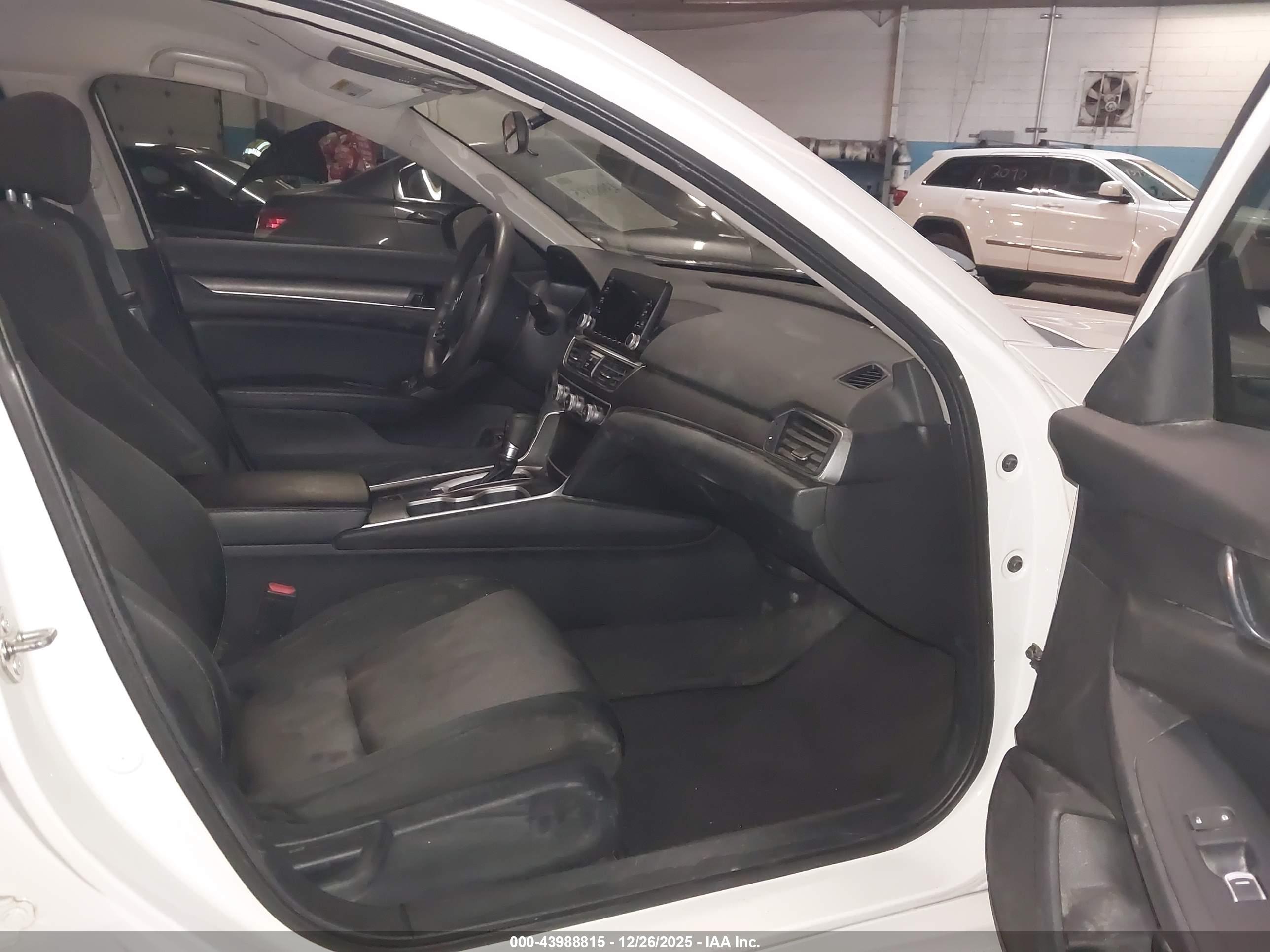 HONDA ACCORD image 5