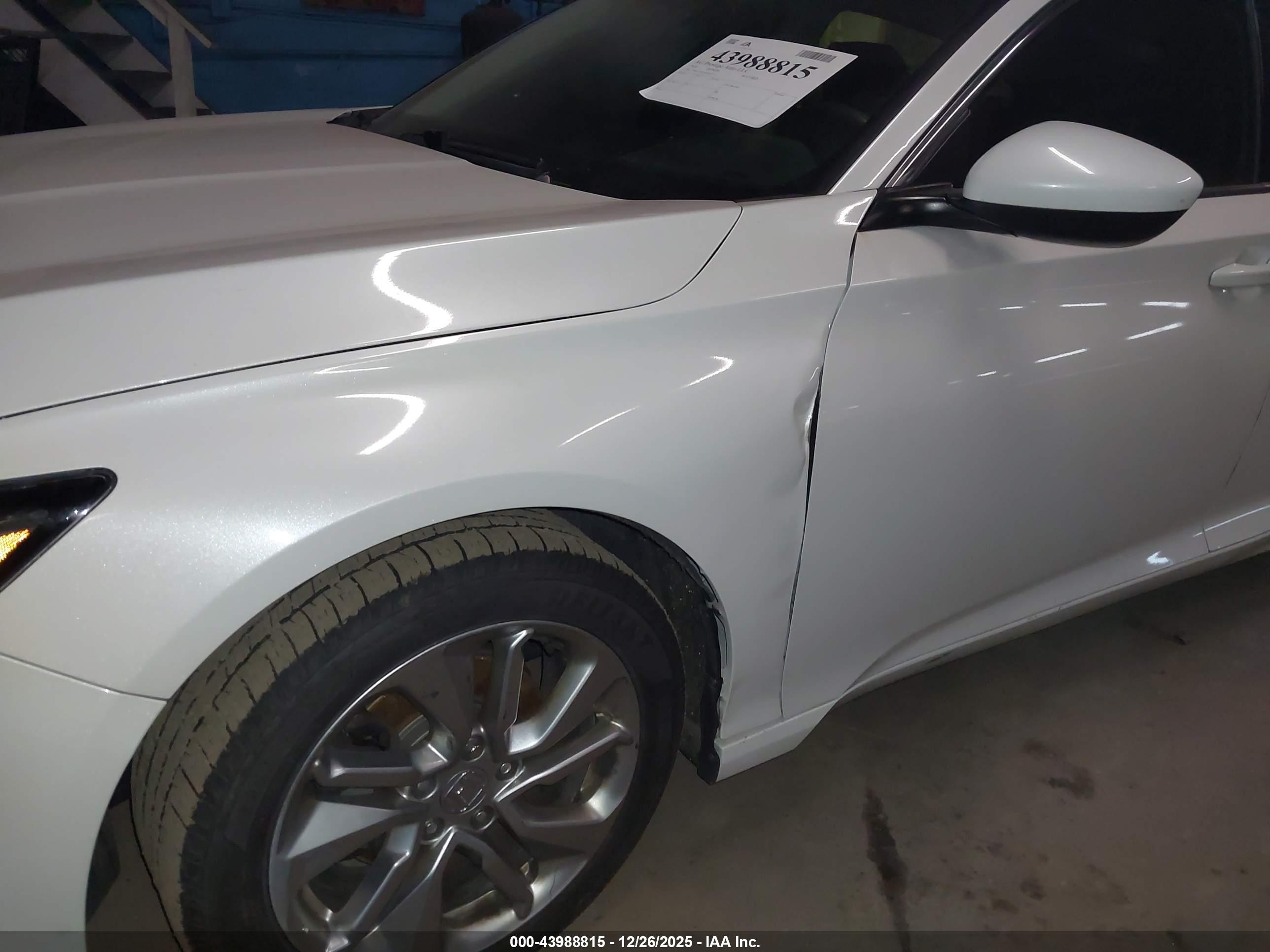 HONDA ACCORD image 6
