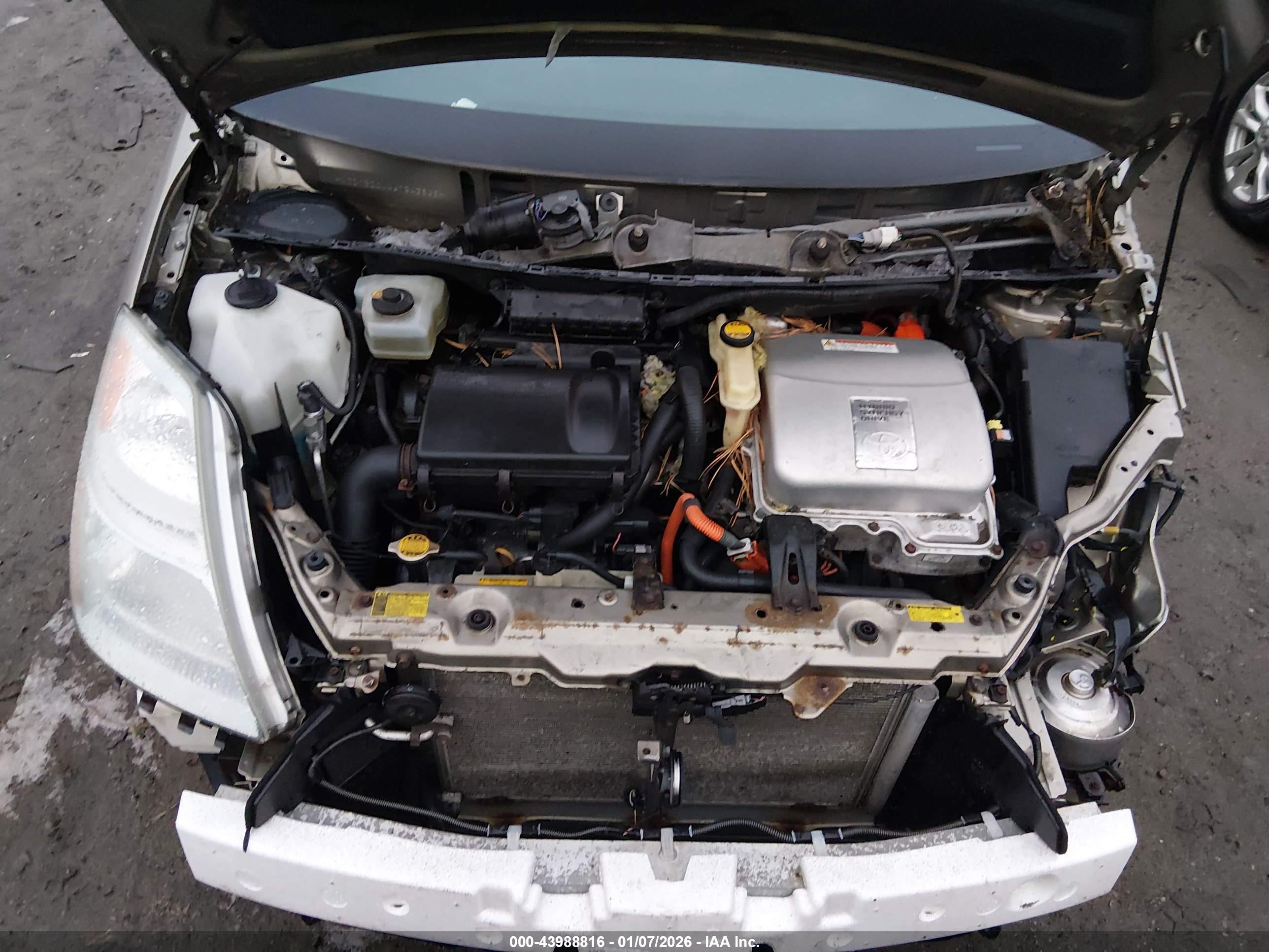 TOYOTA PRIUS image 10