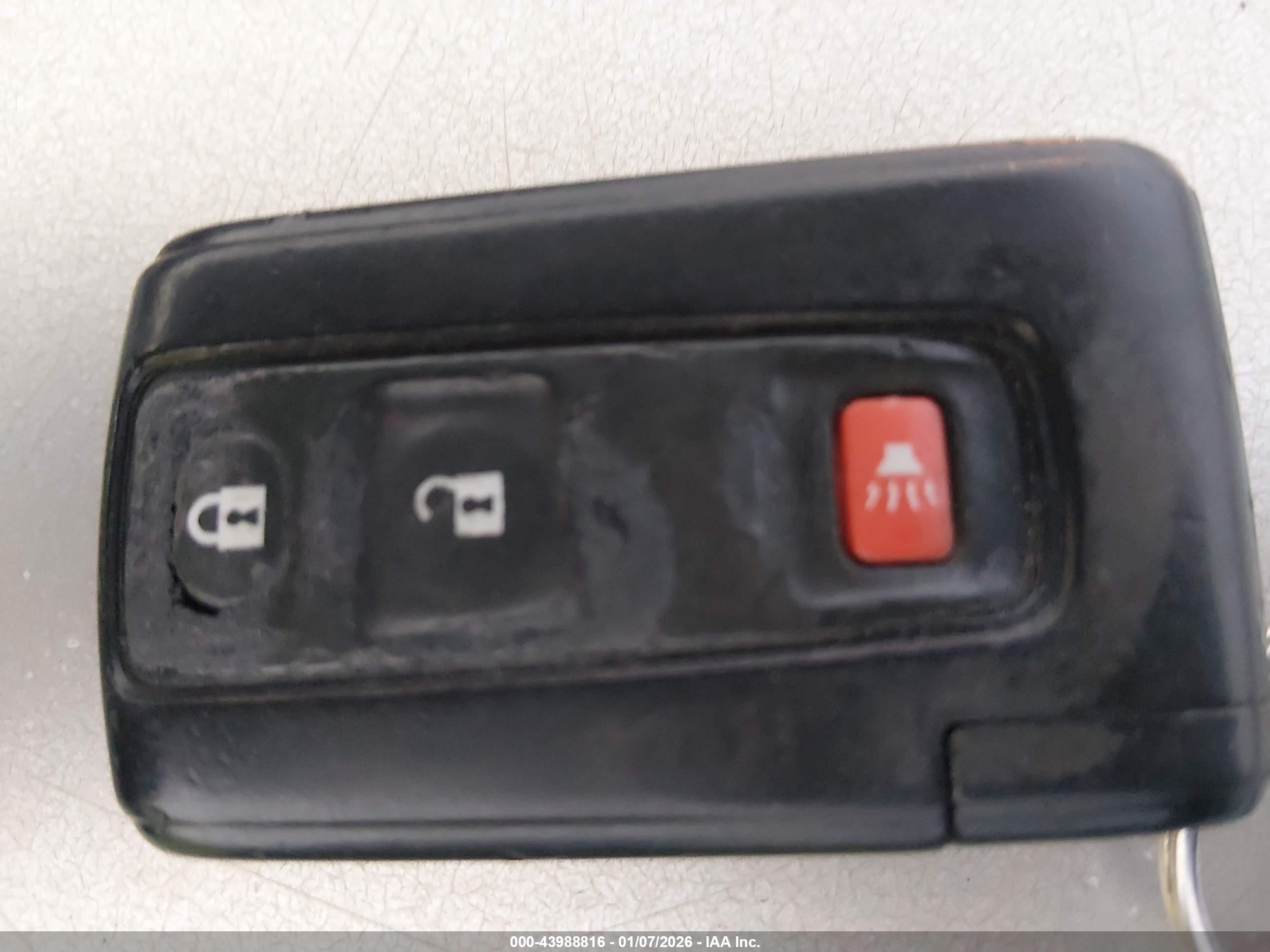 TOYOTA PRIUS image 11