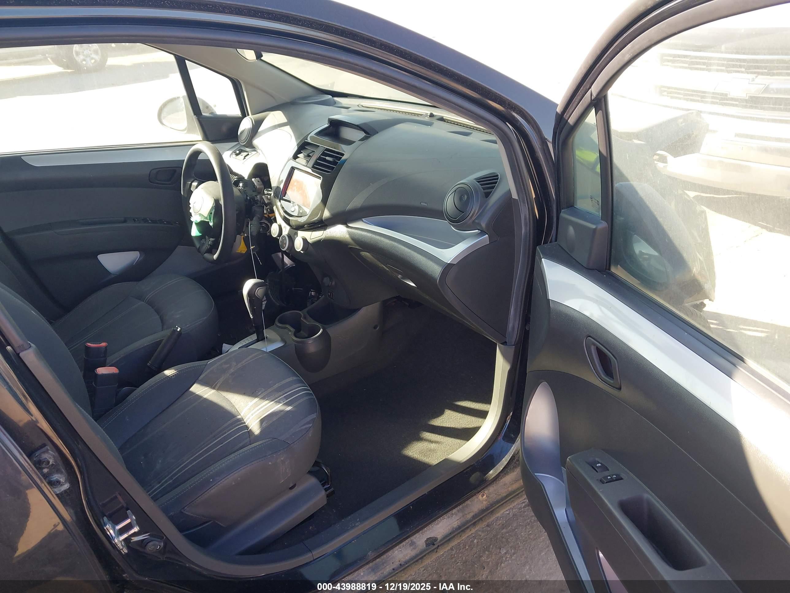 CHEVROLET SPARK image 5