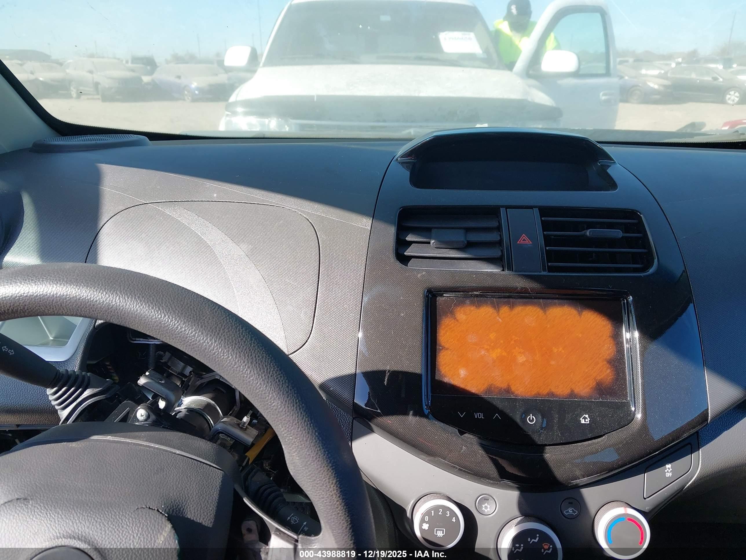 CHEVROLET SPARK image 7