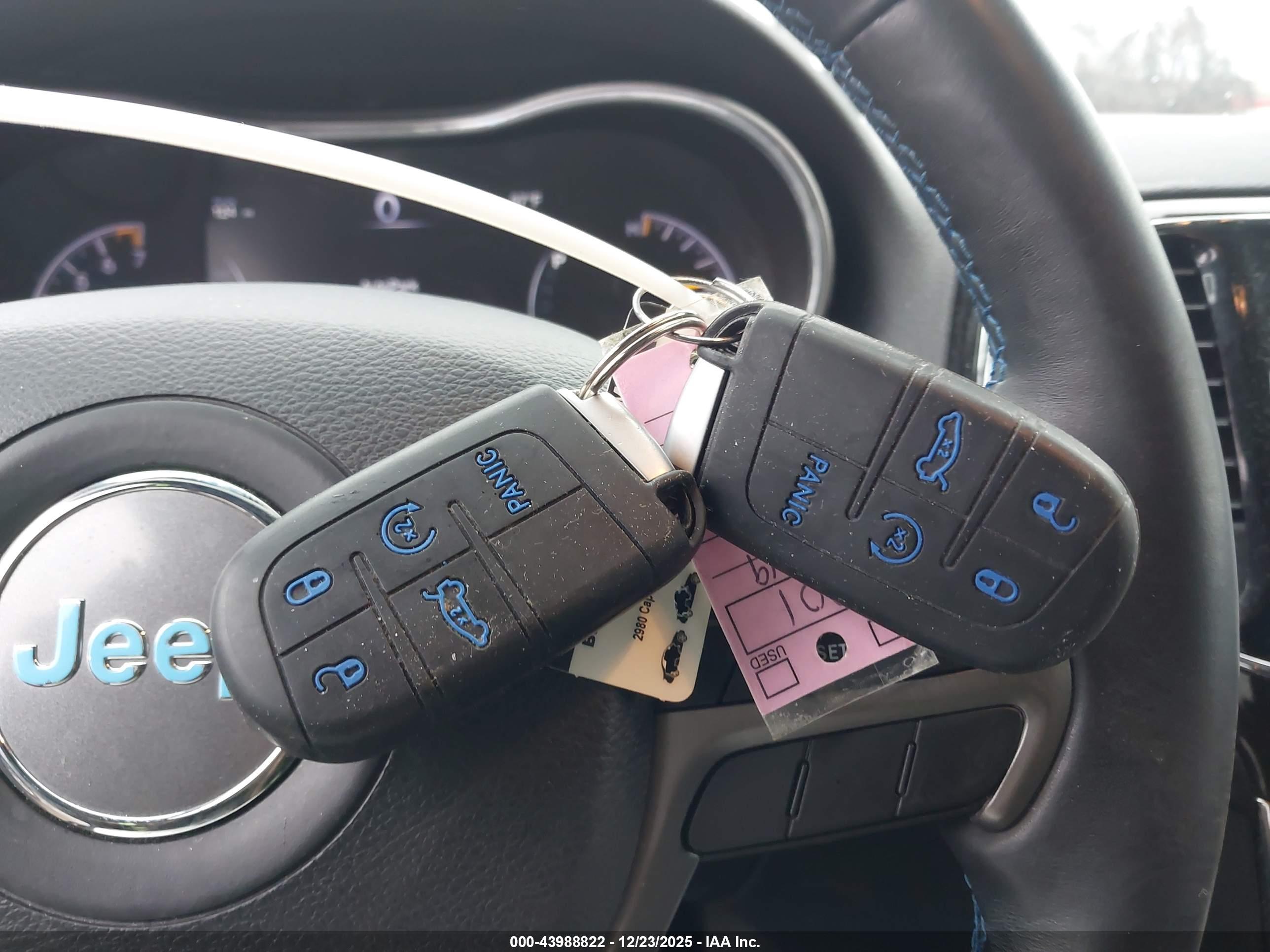 JEEP GRAND image 11