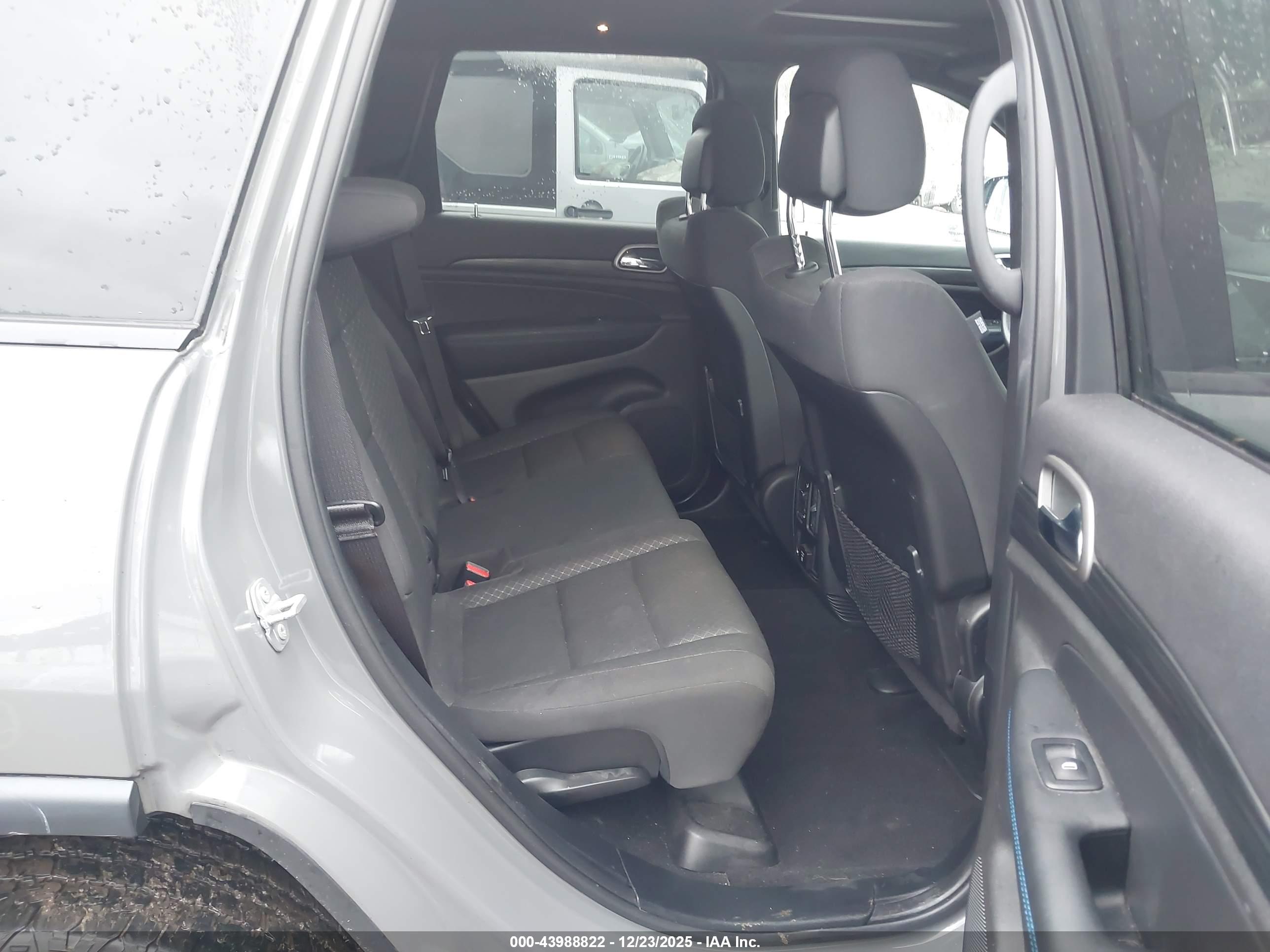 JEEP GRAND image 8