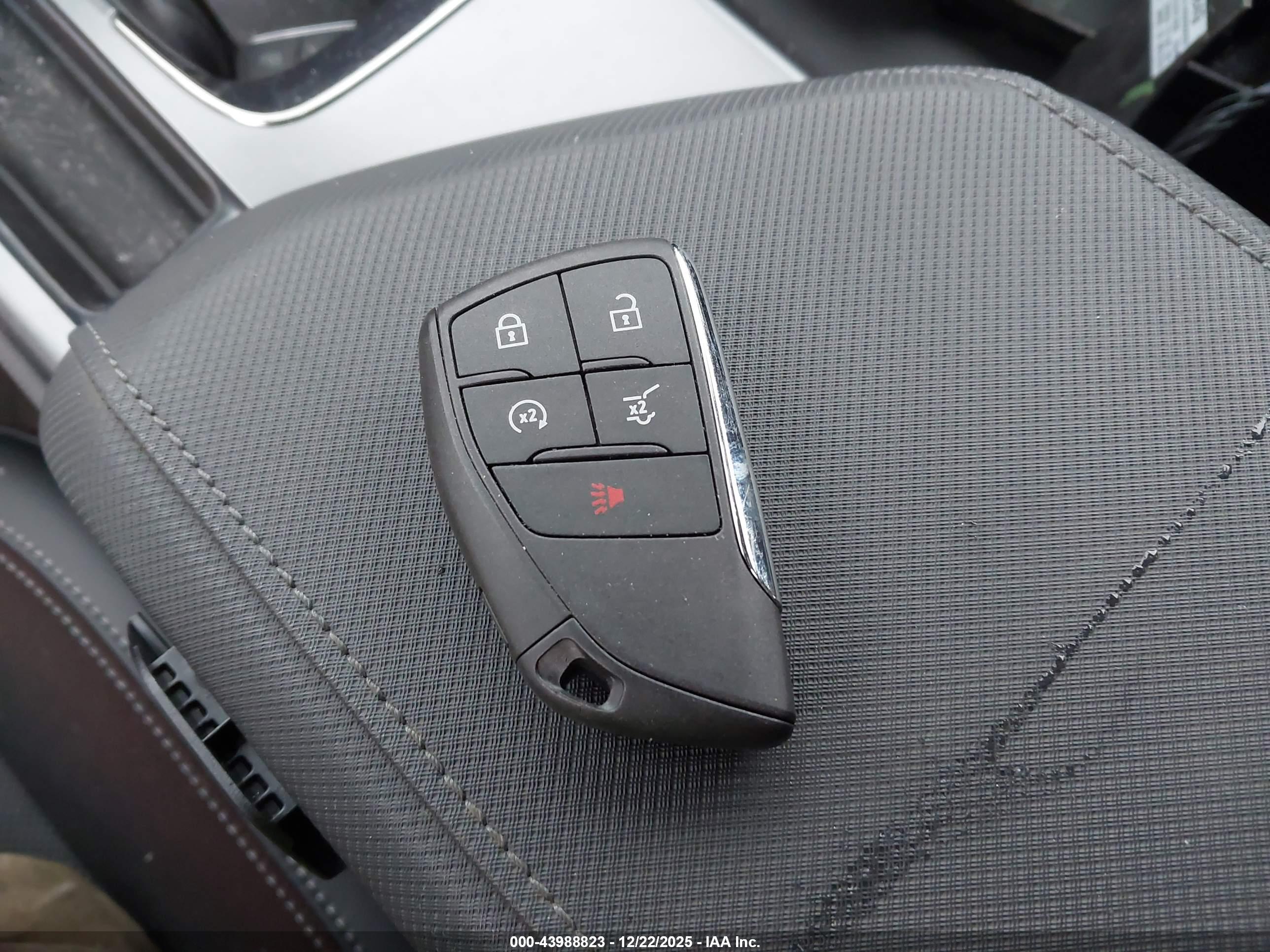 CHEVROLET EQUINOX image 11