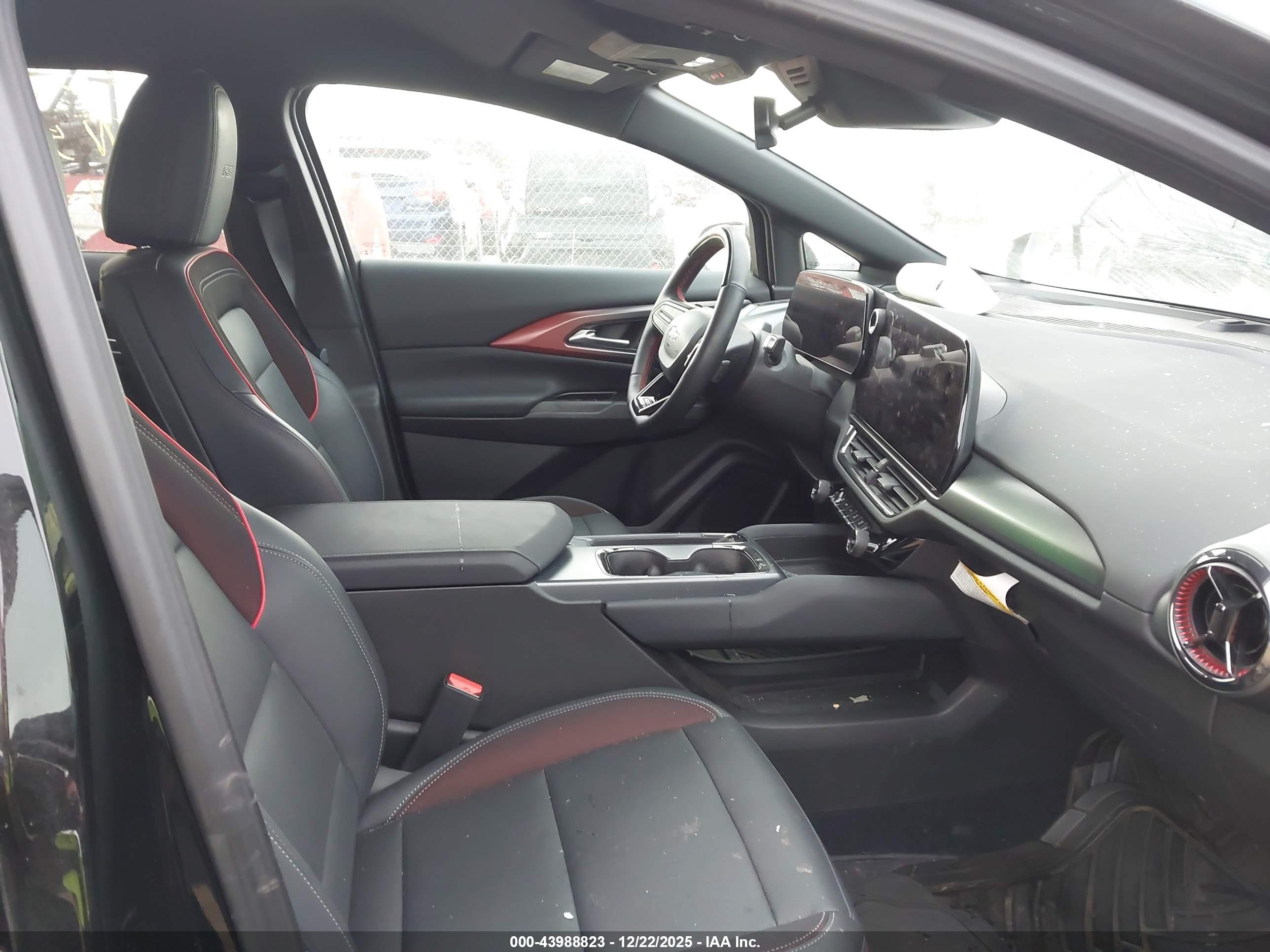 CHEVROLET EQUINOX image 5