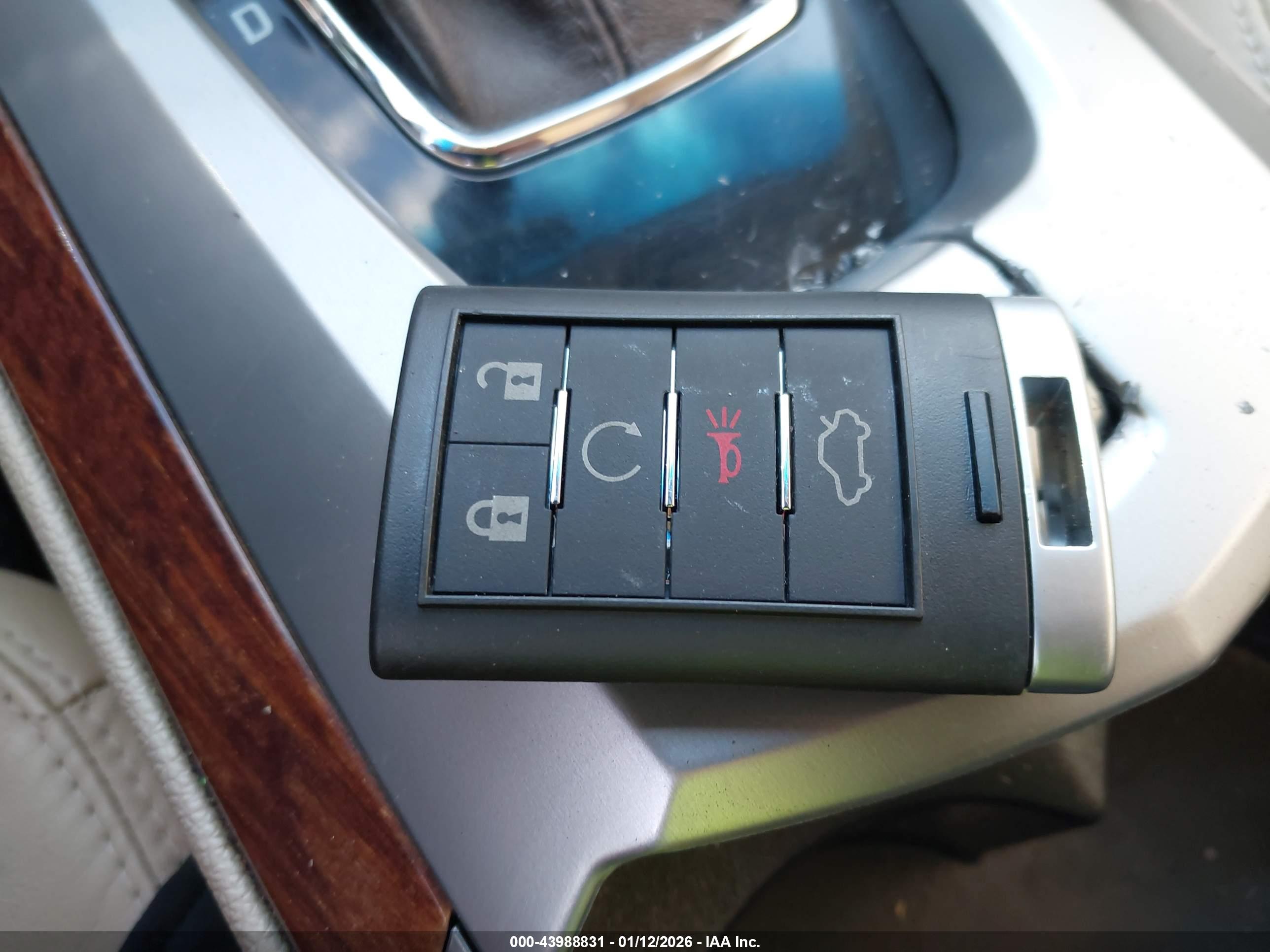 CADILLAC CTS image 11