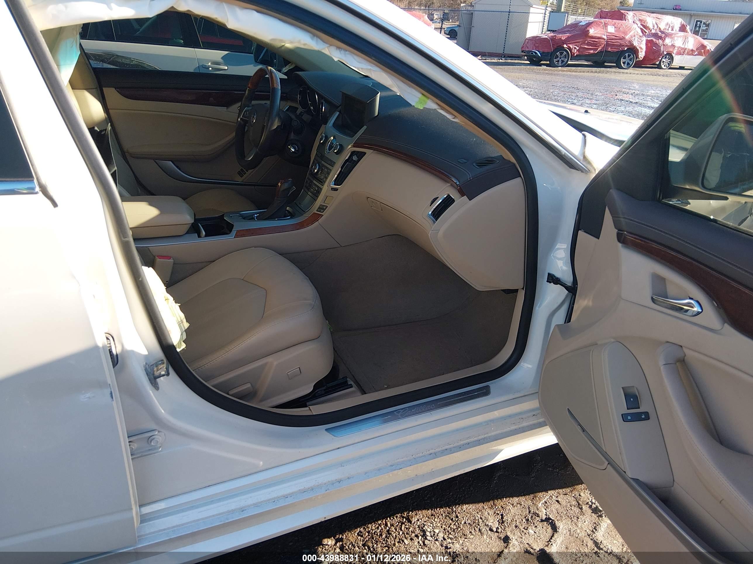 CADILLAC CTS image 5