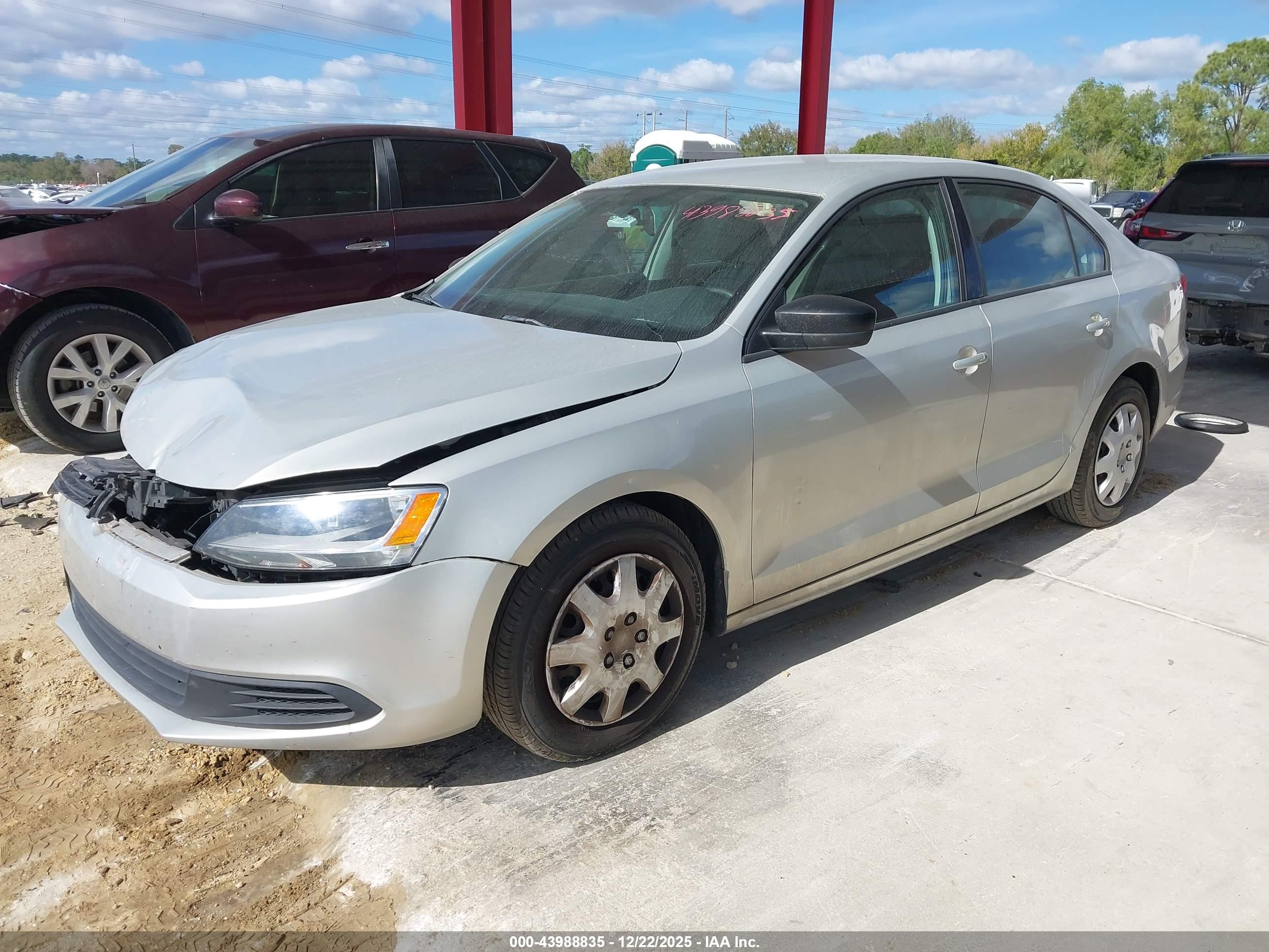 VOLKSWAGEN JETTA image 2