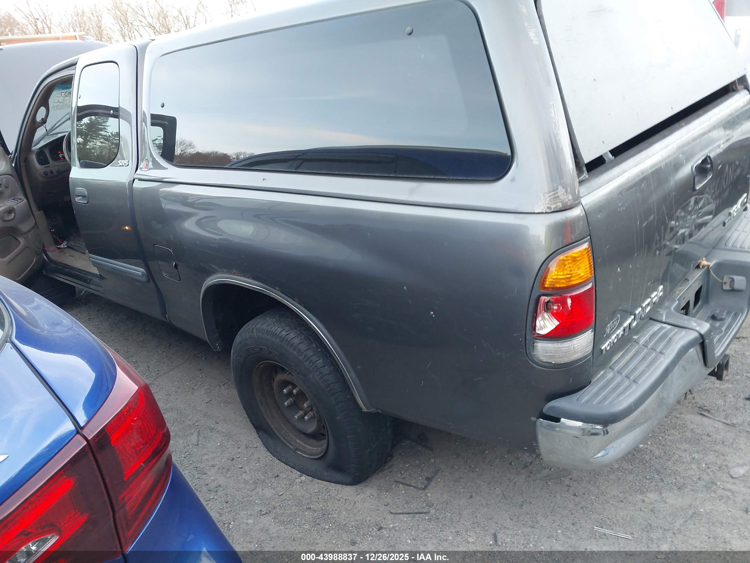 TOYOTA TUNDRA image 3