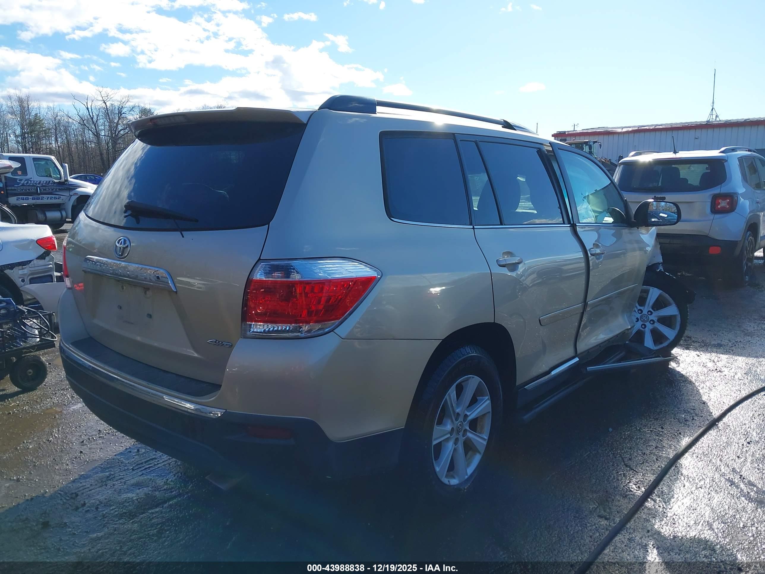 TOYOTA HIGHLANDER image 4