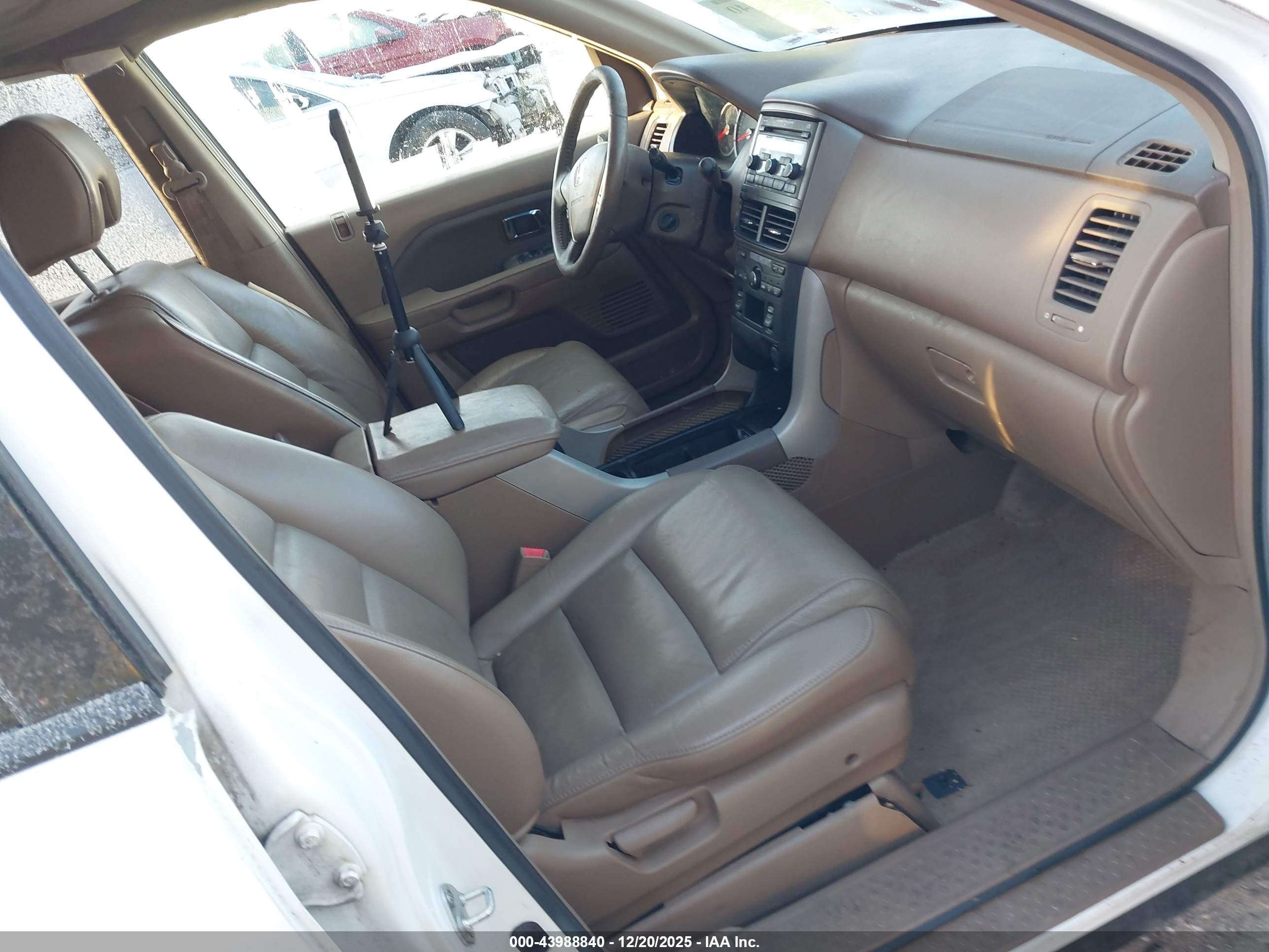 HONDA PILOT image 5