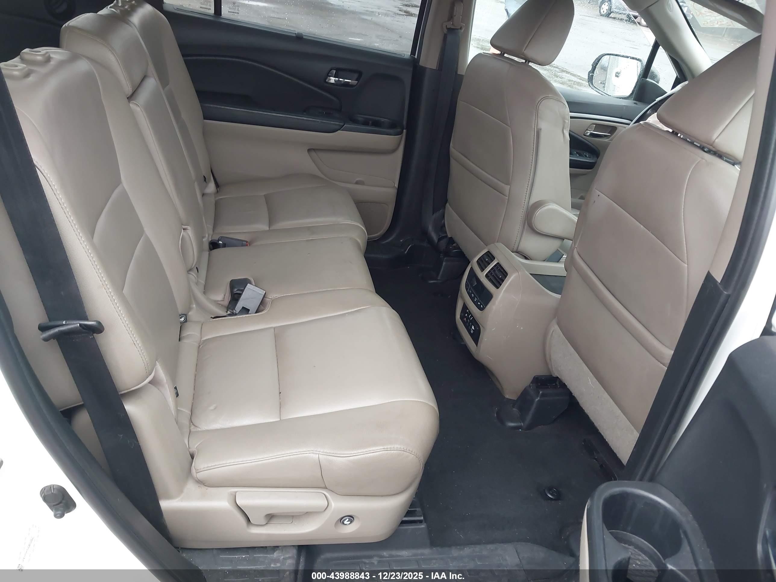 HONDA PILOT image 8
