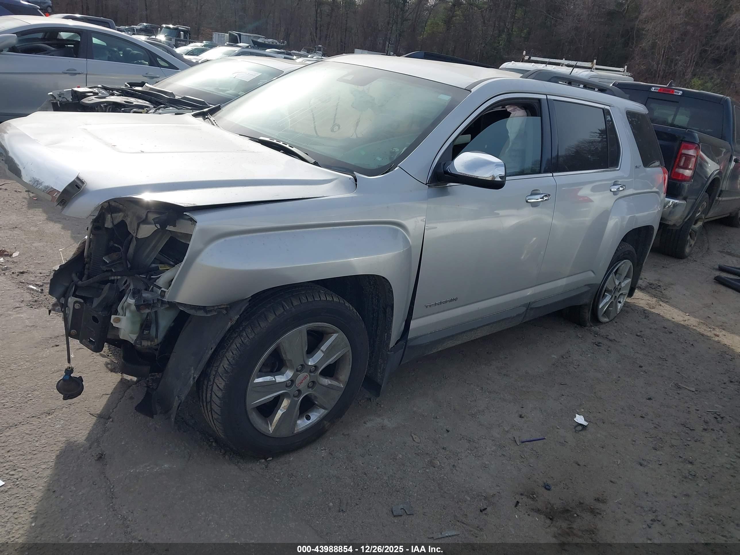GMC TERRAIN image 2
